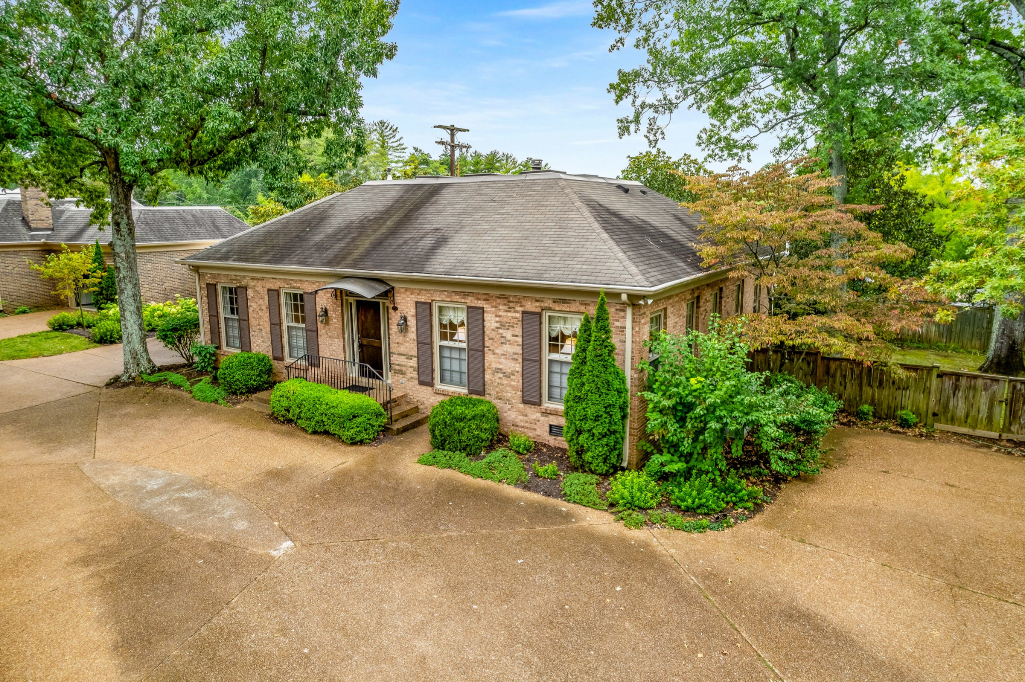 2721 Abbott Martin Rd