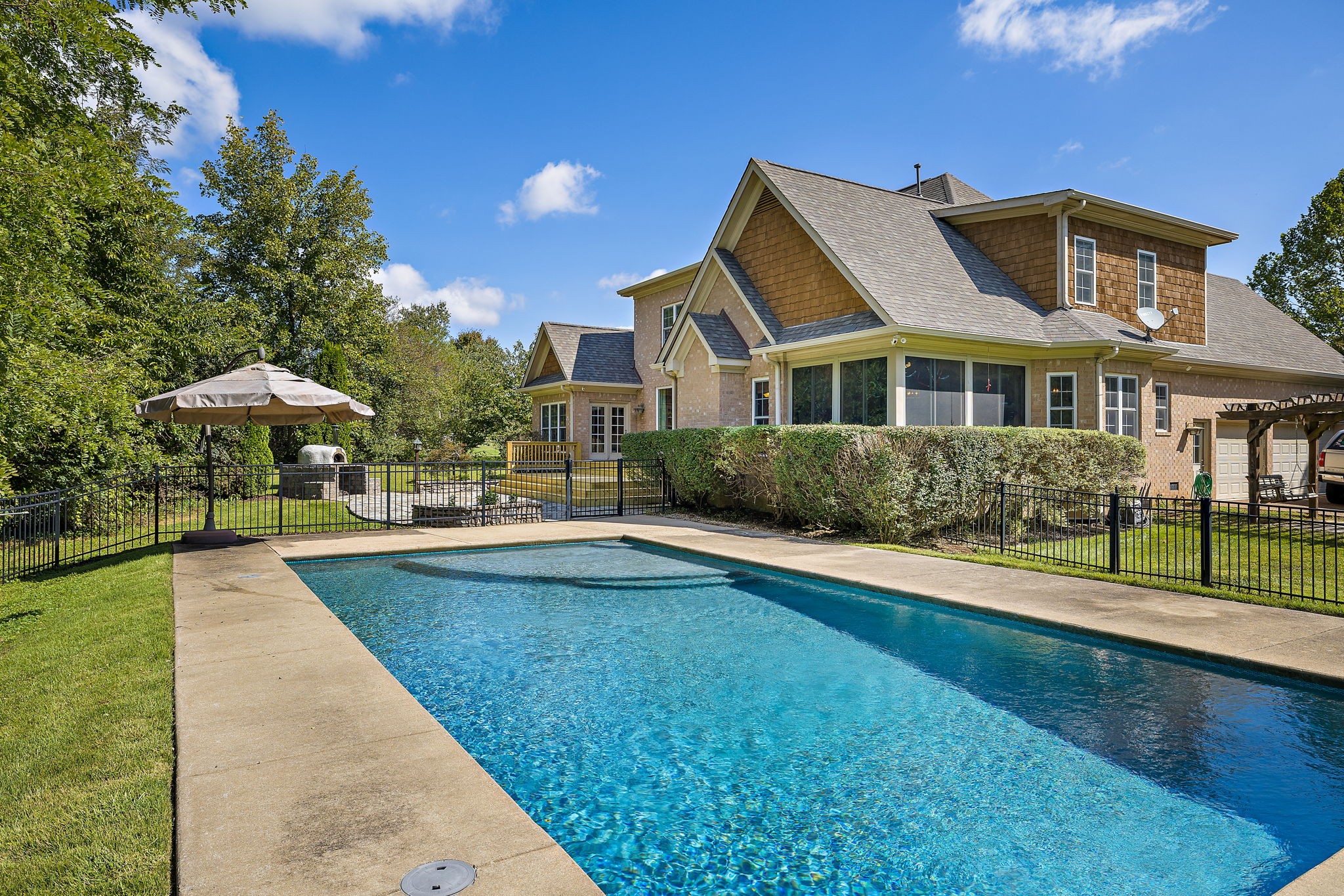 1420 Hunter Rd