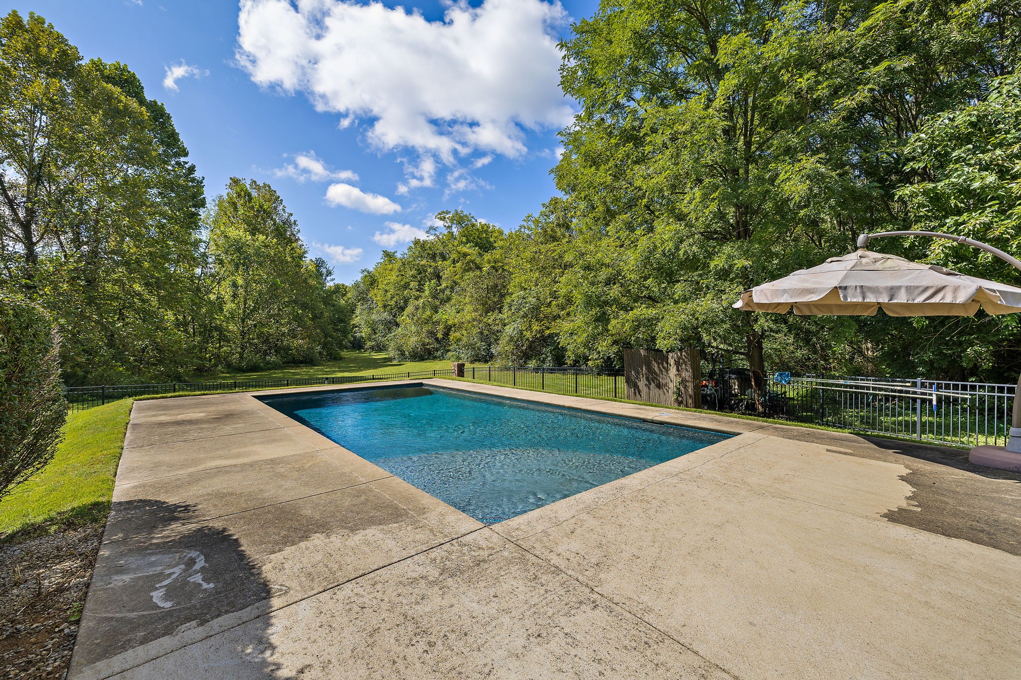 1420 Hunter Rd