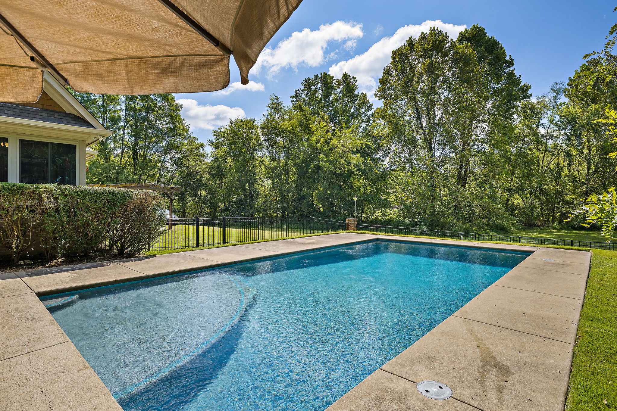 1420 Hunter Rd