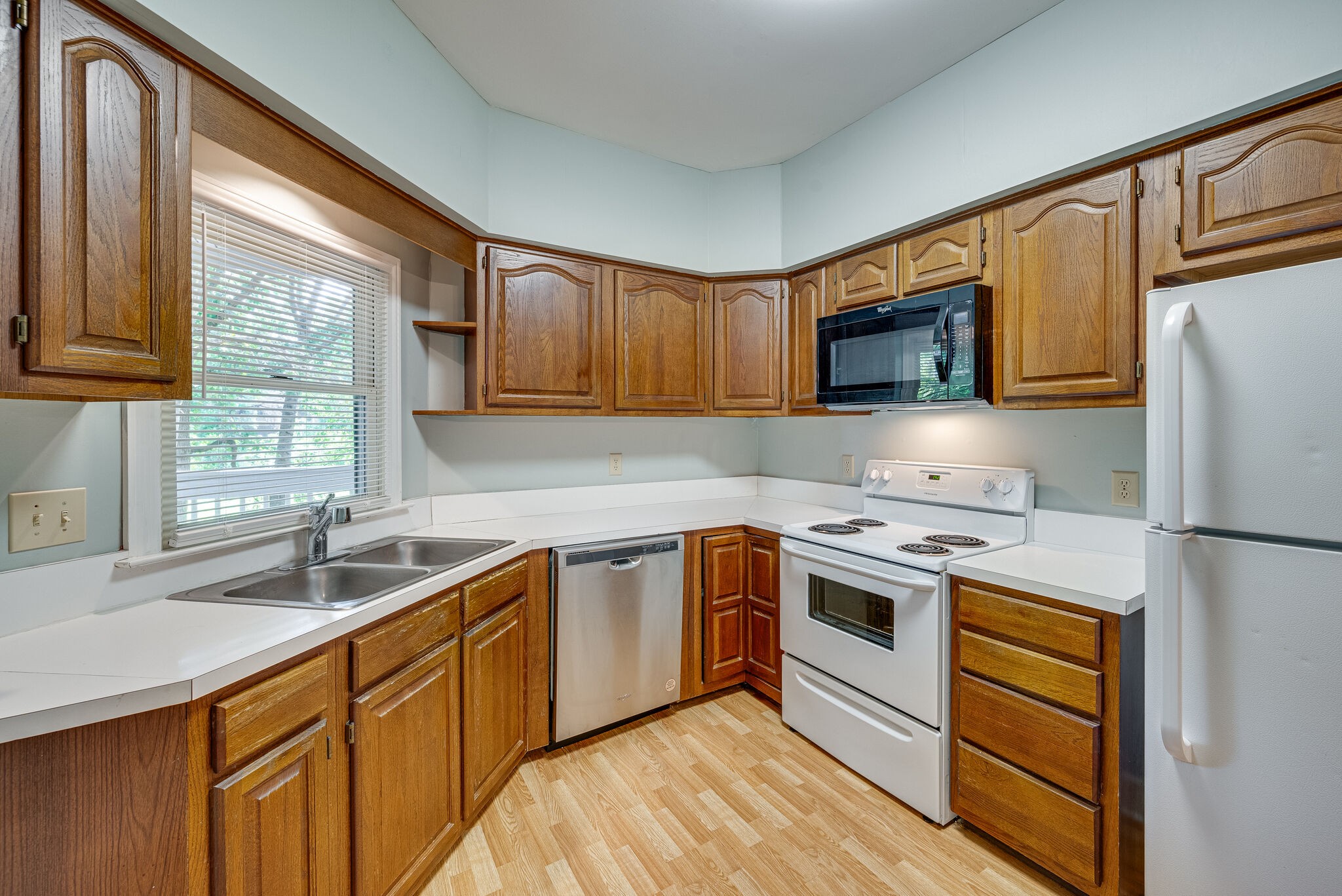 701 Arkland Pl
