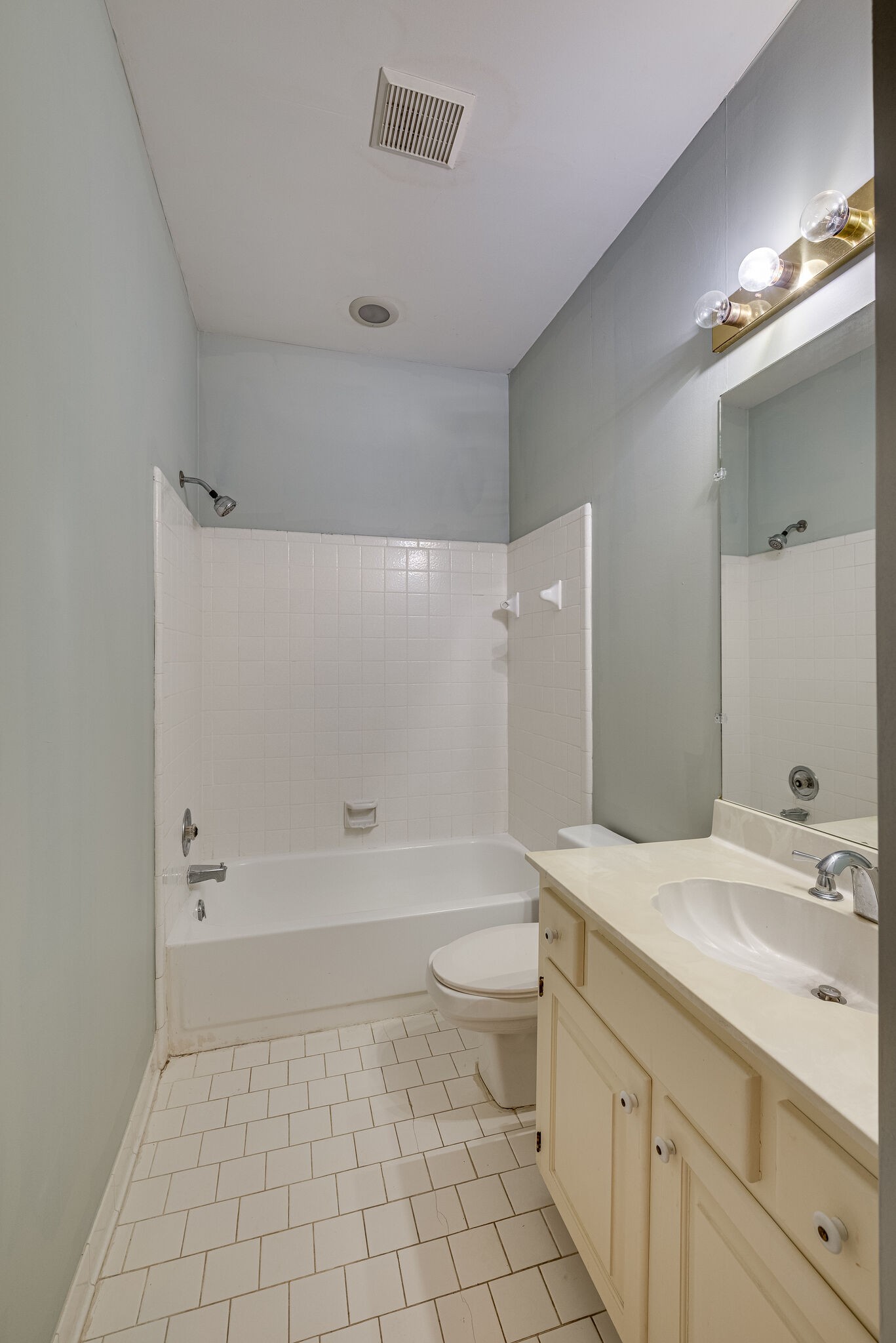 701 Arkland Pl