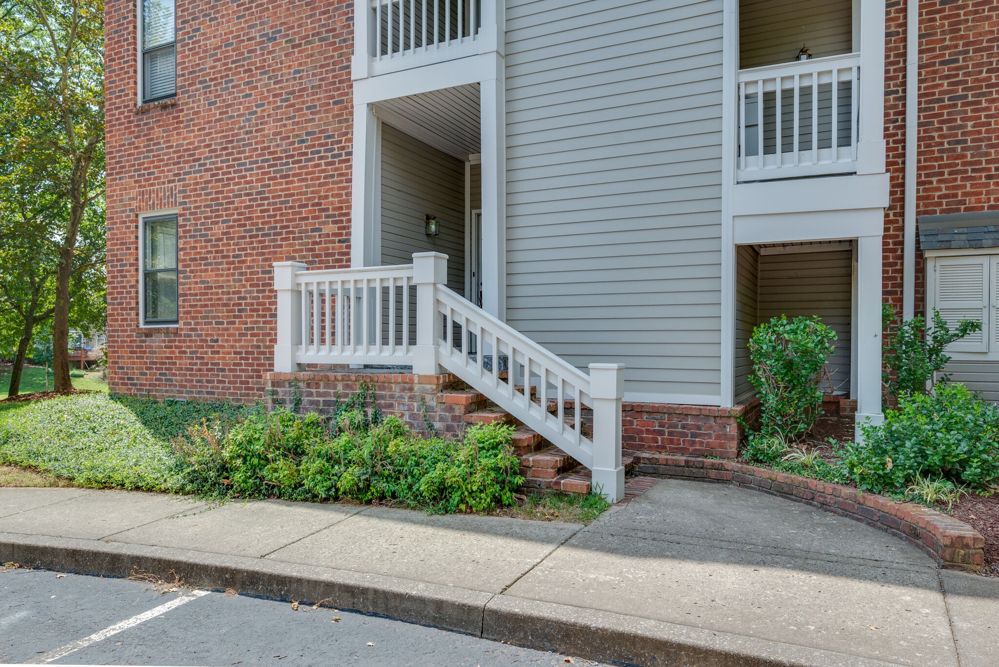 701 Arkland Pl