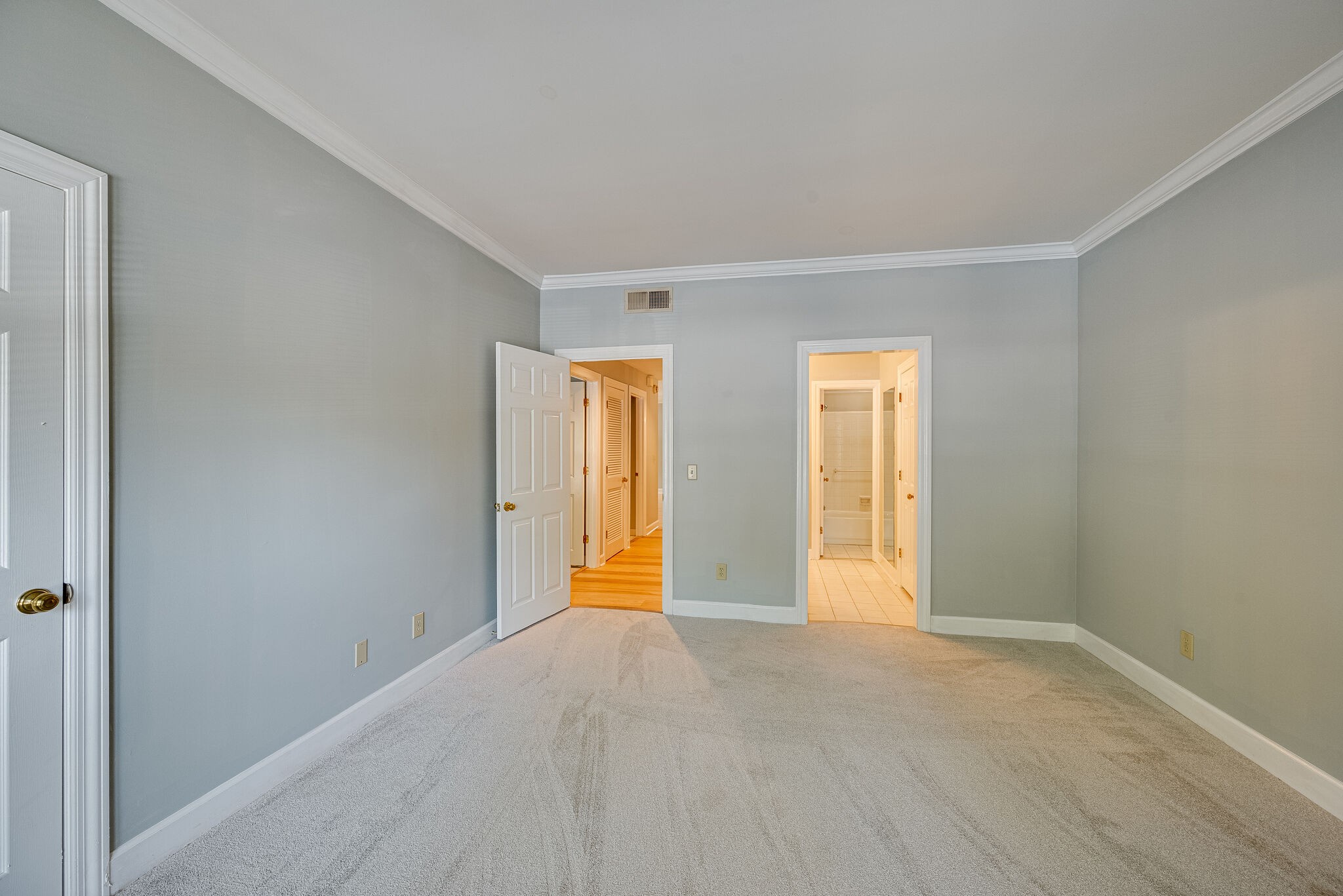 701 Arkland Pl