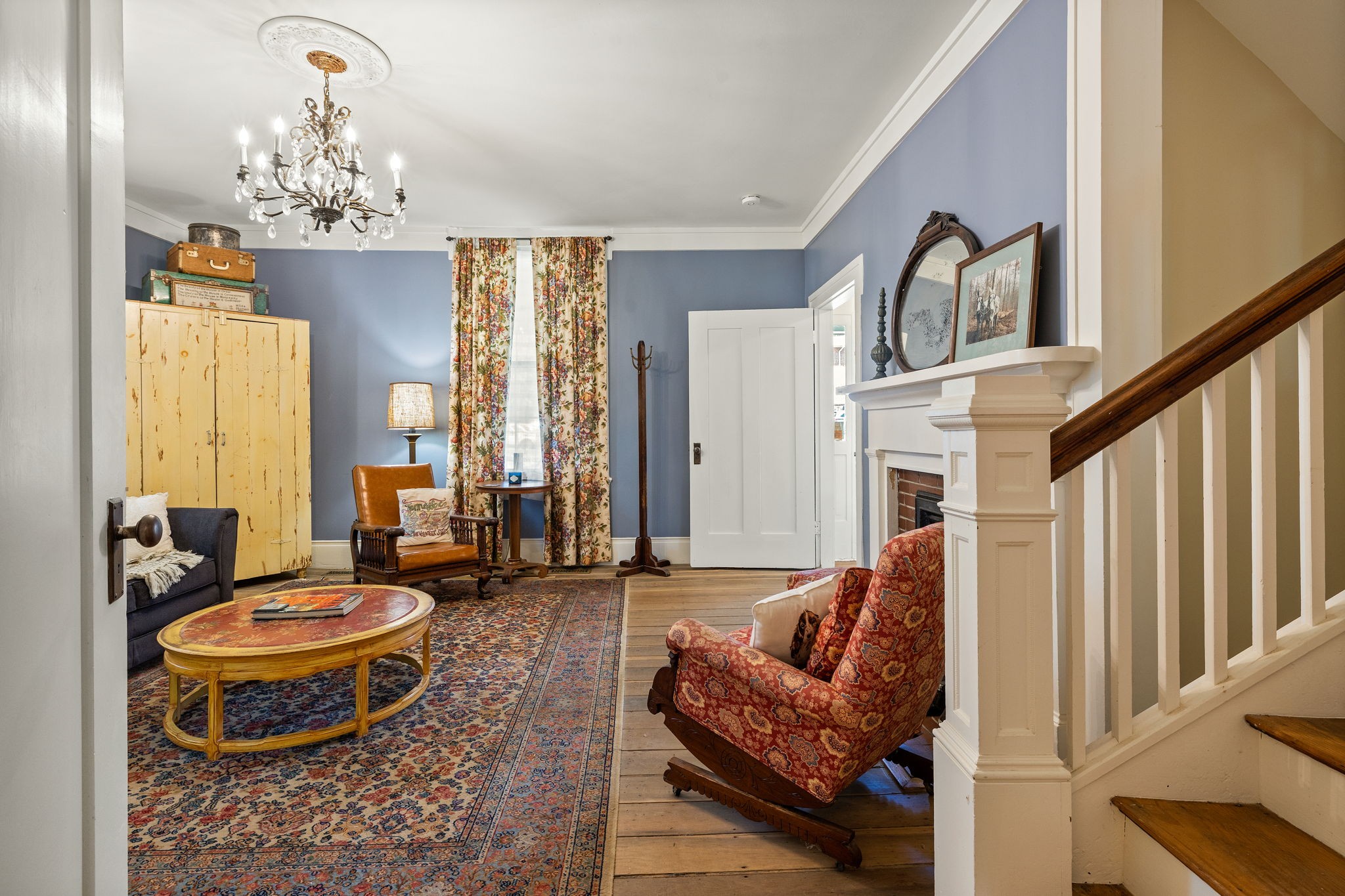 415 W 9th St