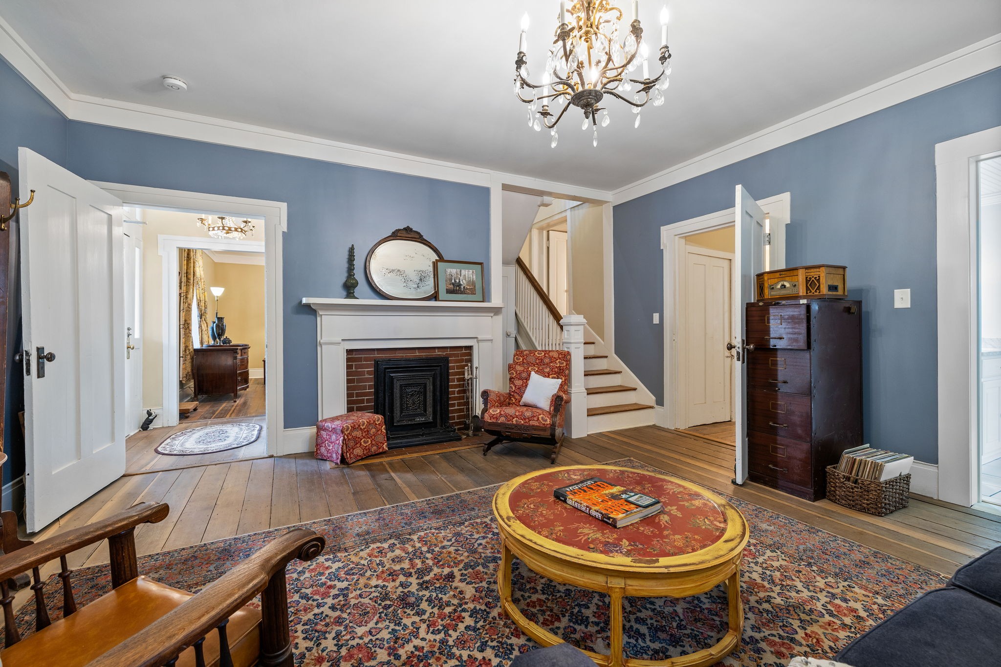 415 W 9th St