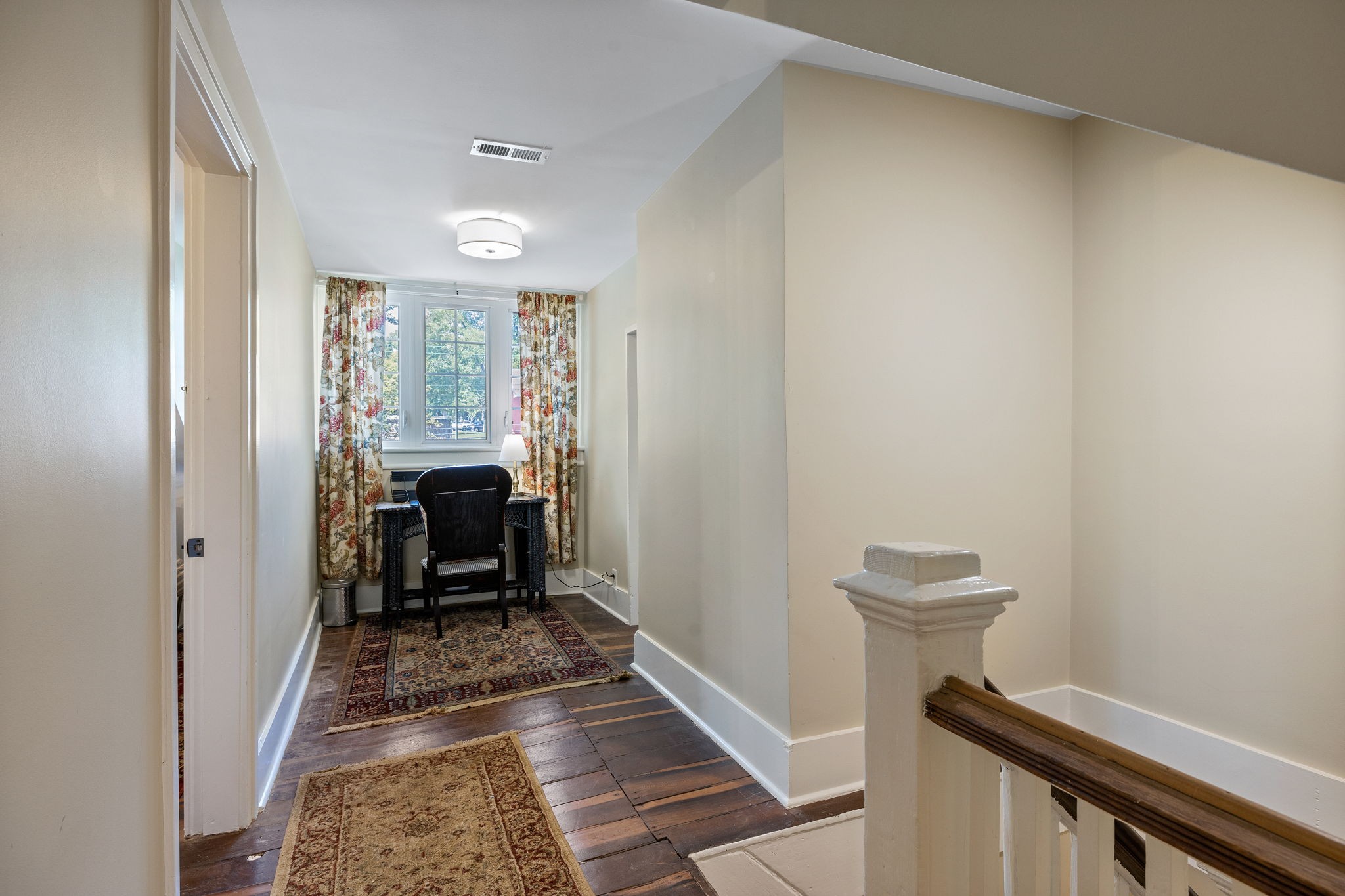 415 W 9th St