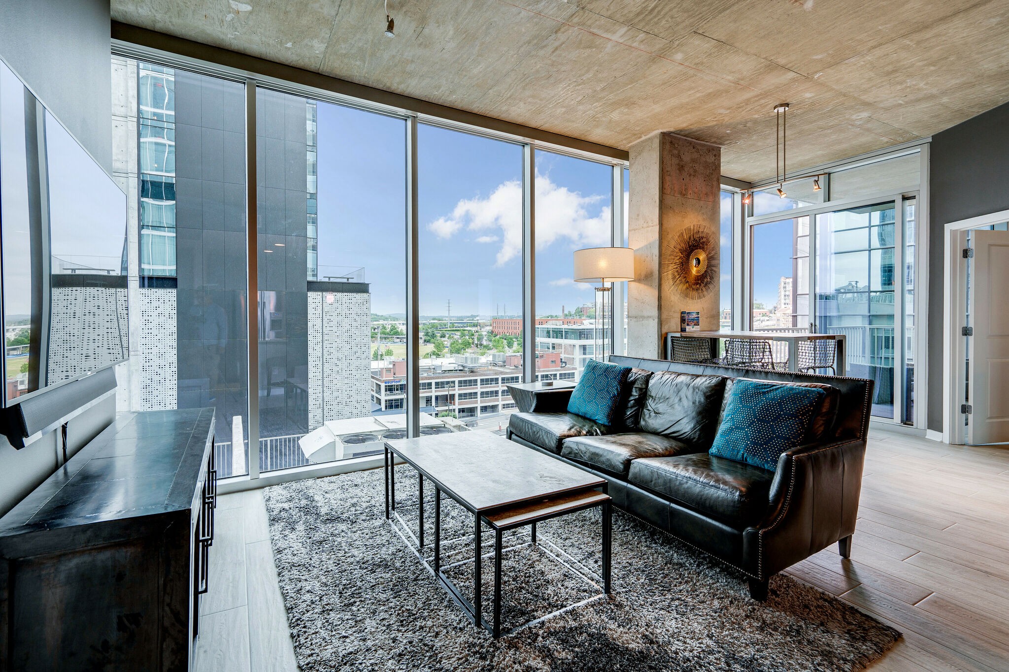 301 Demonbreun St Unit: 814