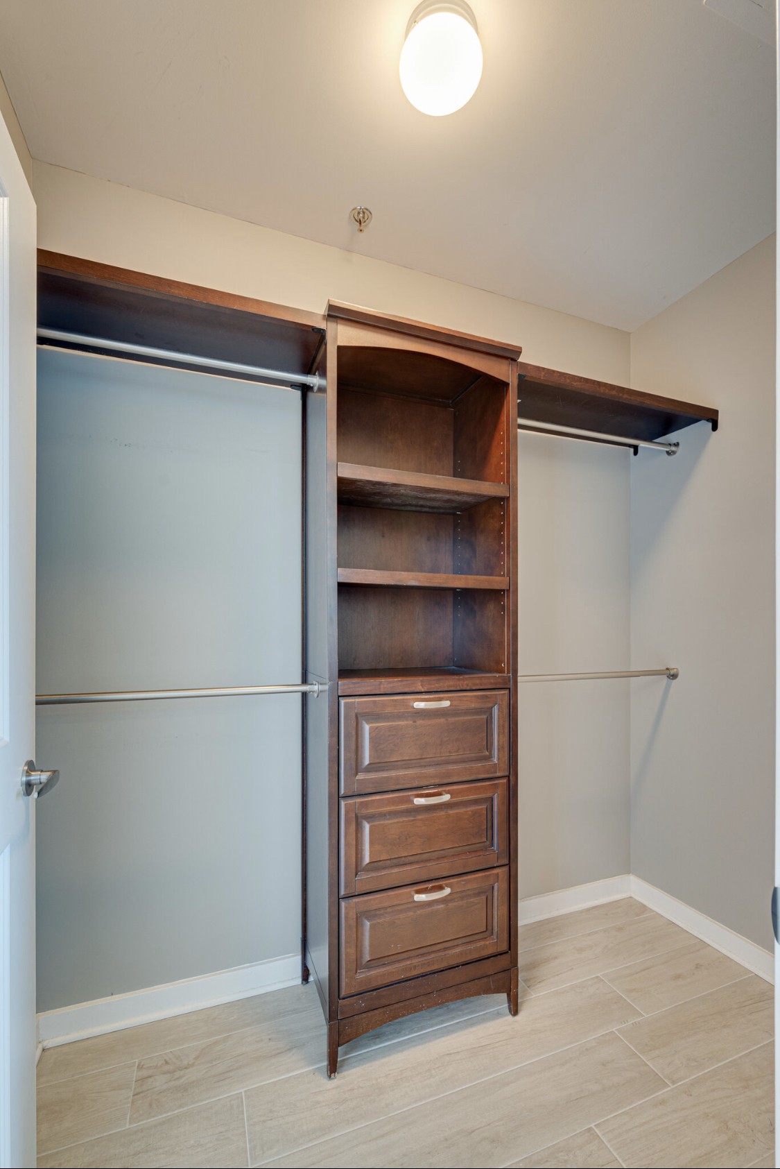 301 Demonbreun St Unit: 814