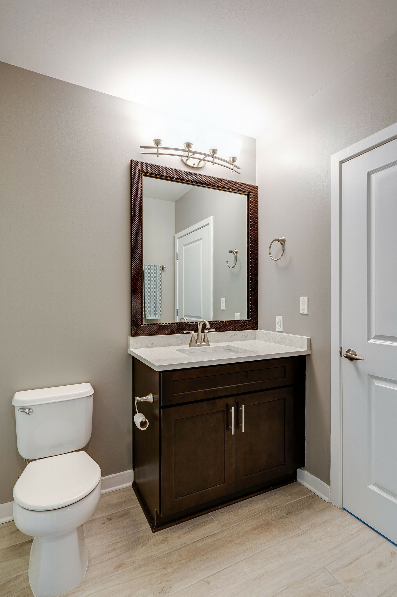 301 Demonbreun St Unit: 814