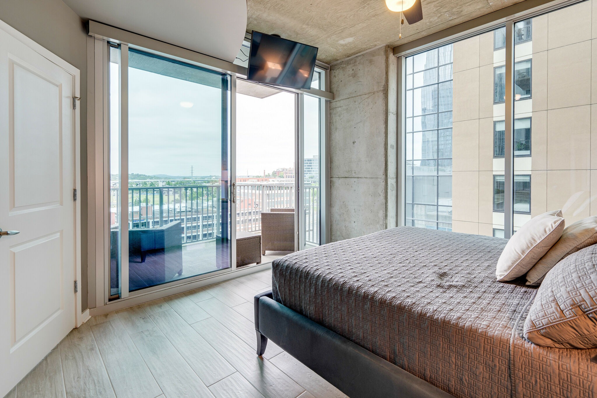 301 Demonbreun St Unit: 814