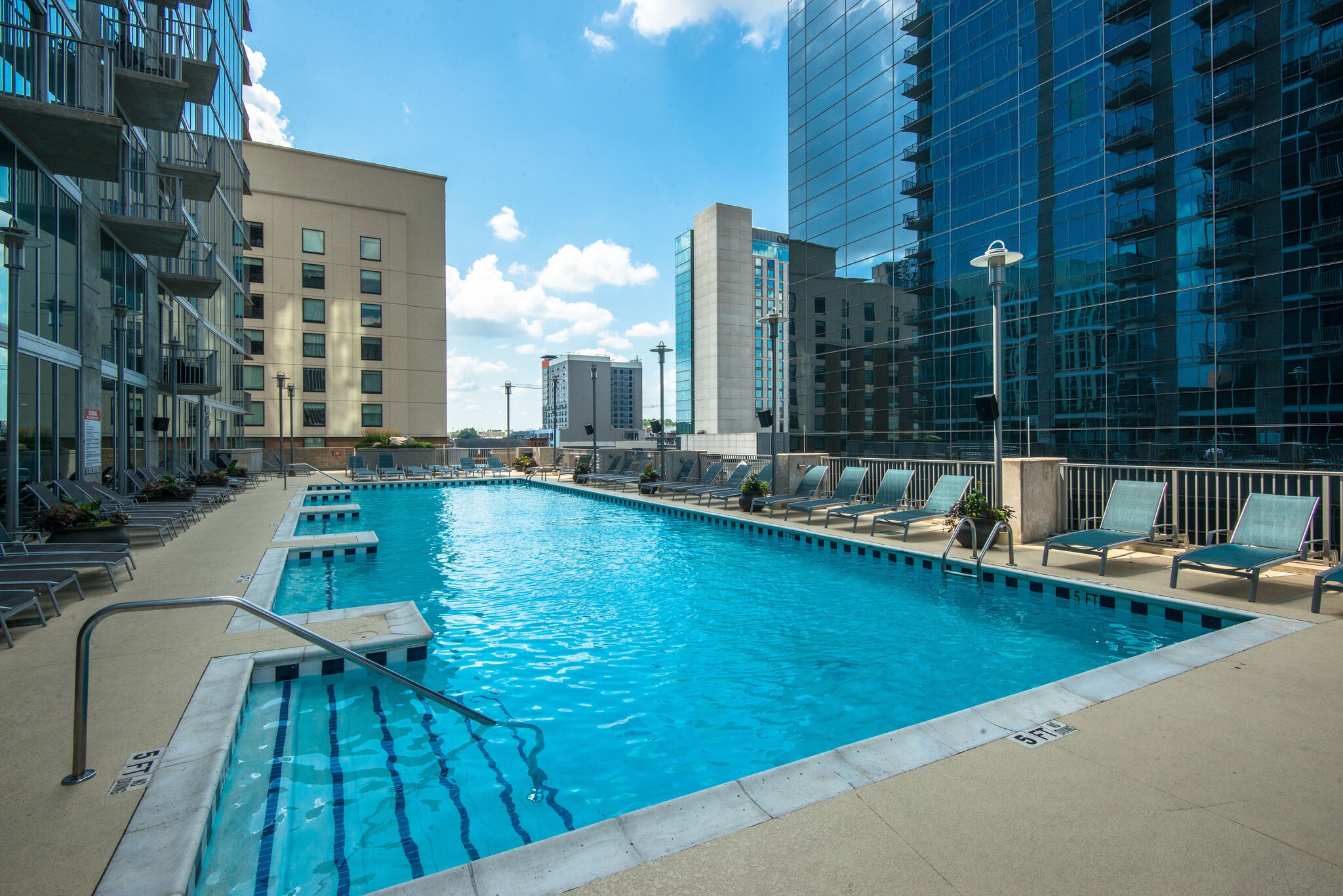 301 Demonbreun St Unit: 814