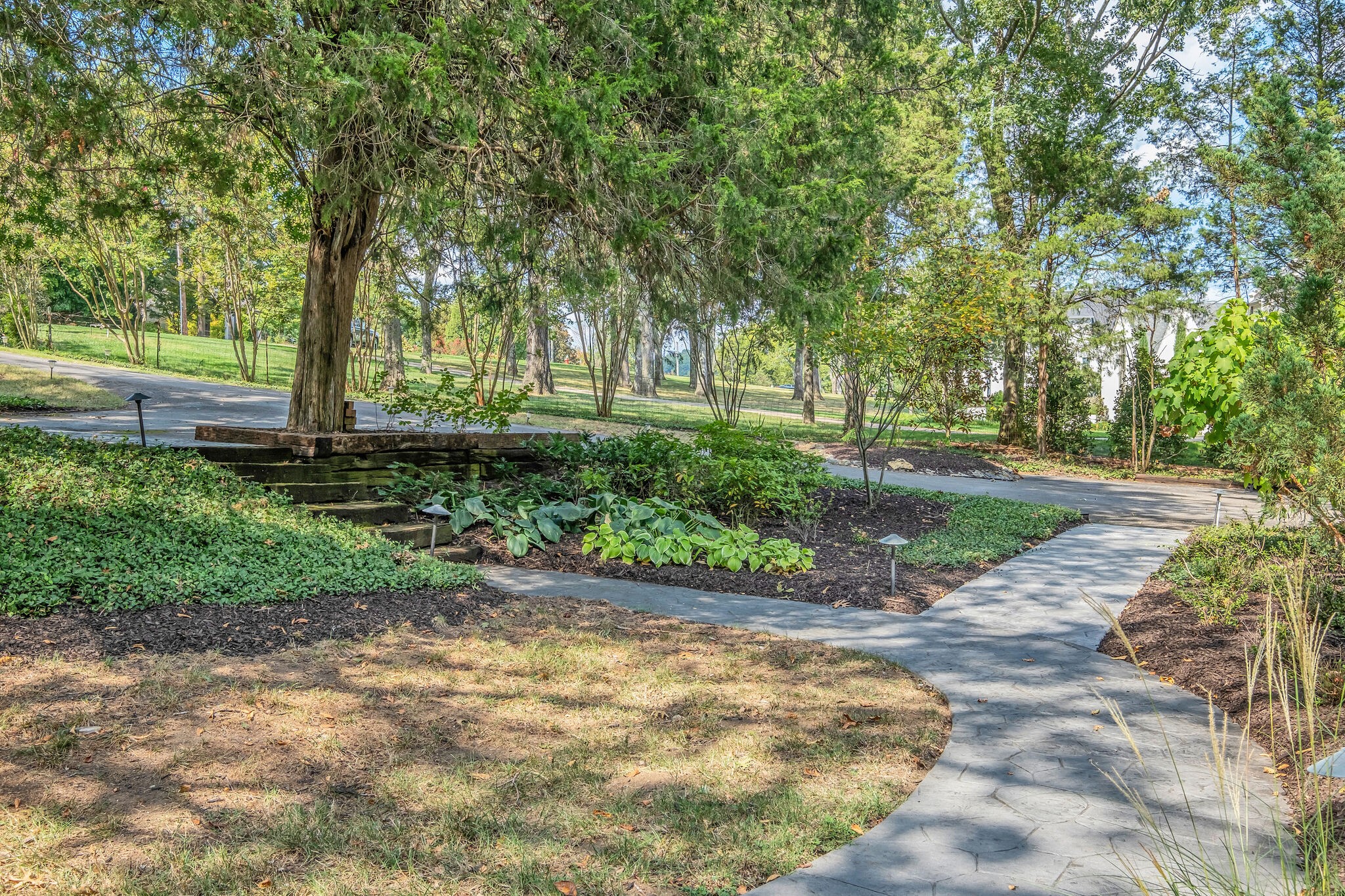 4530 Everett Dr