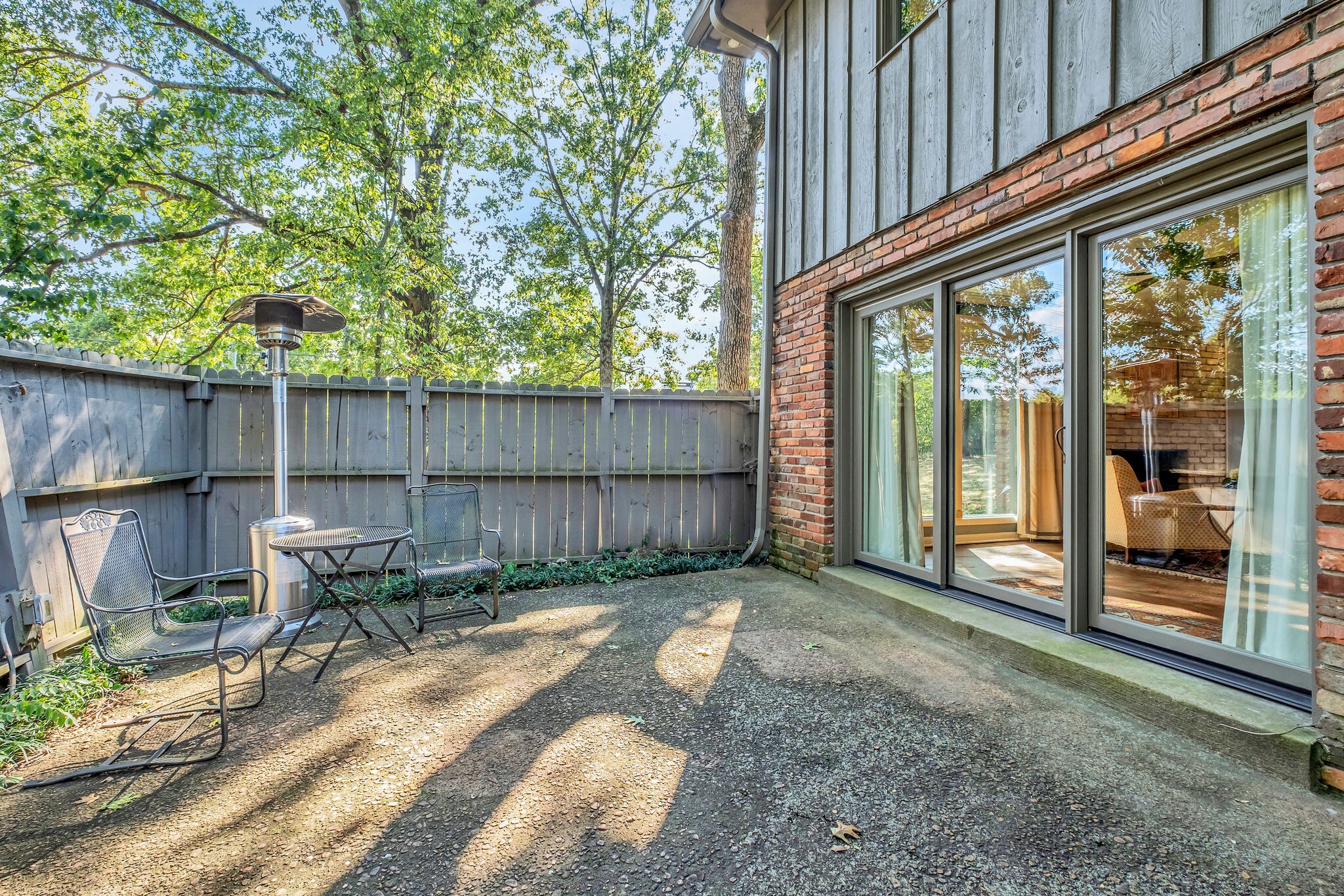 4530 Everett Dr