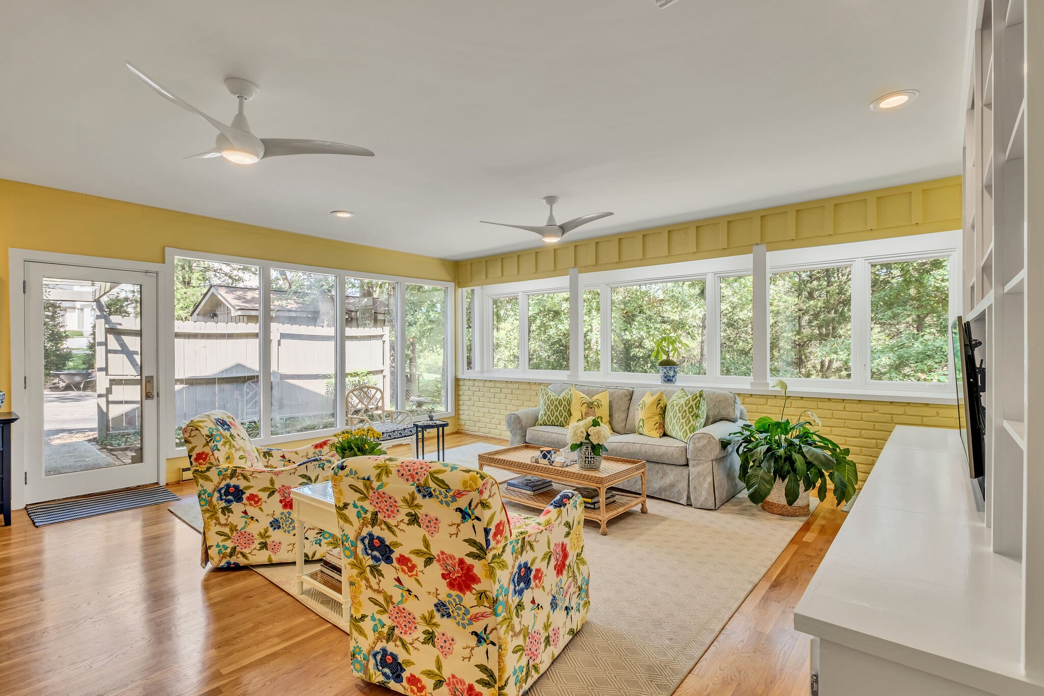4530 Everett Dr