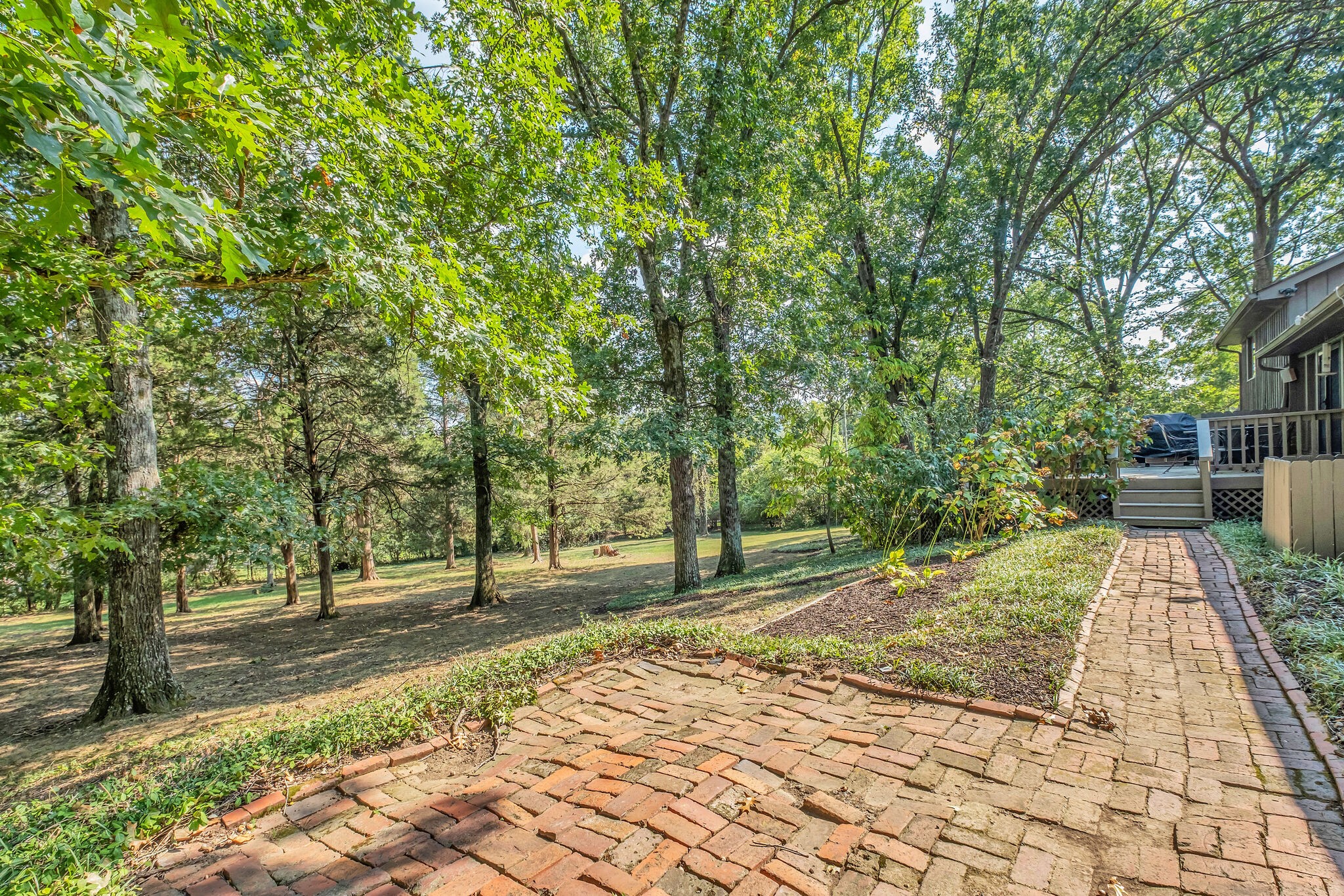 4530 Everett Dr