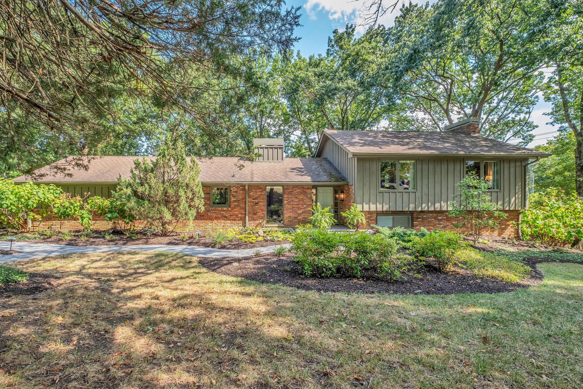 4530 Everett Dr