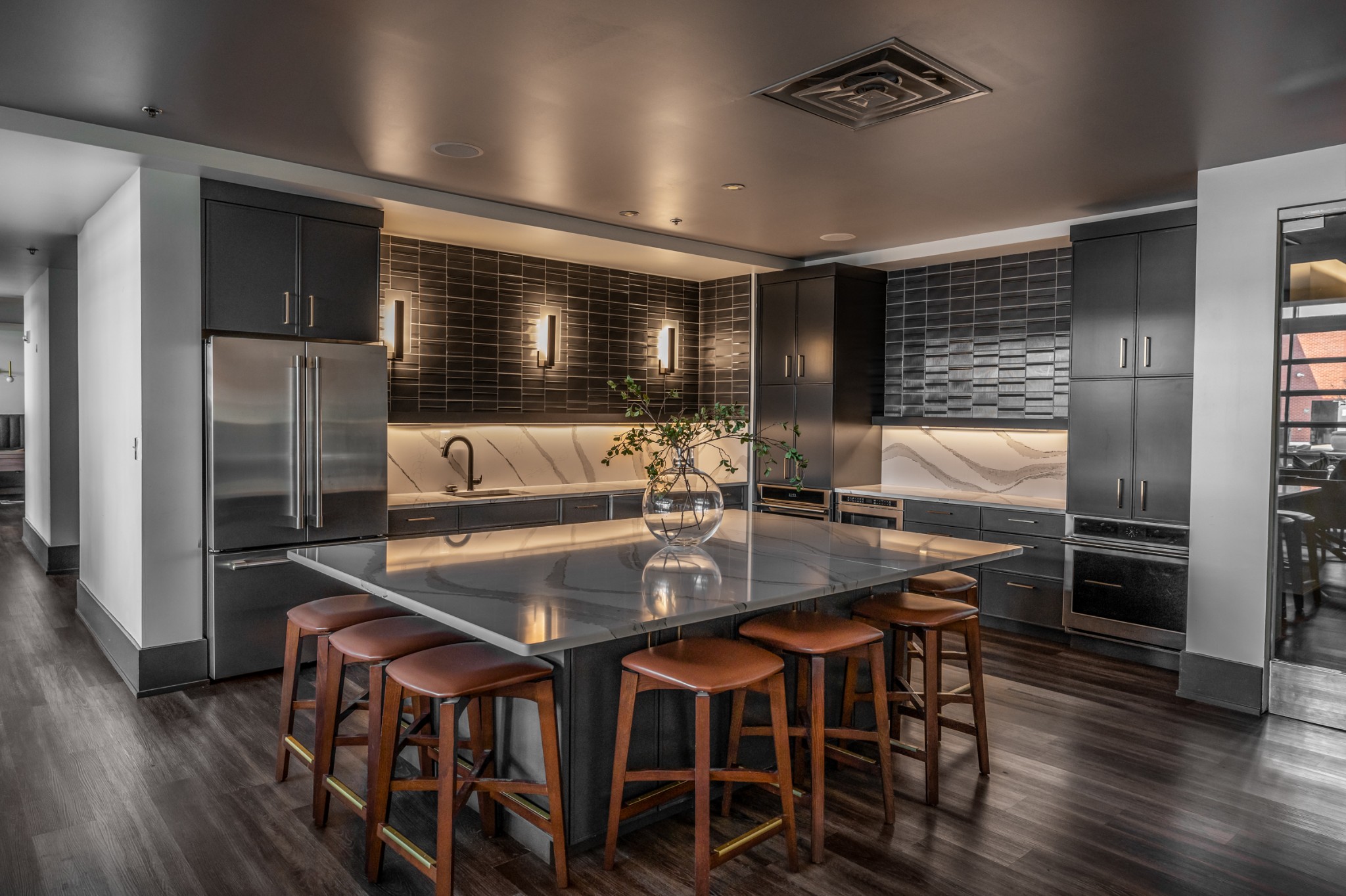 600 12th Ave, S Unit: 1703