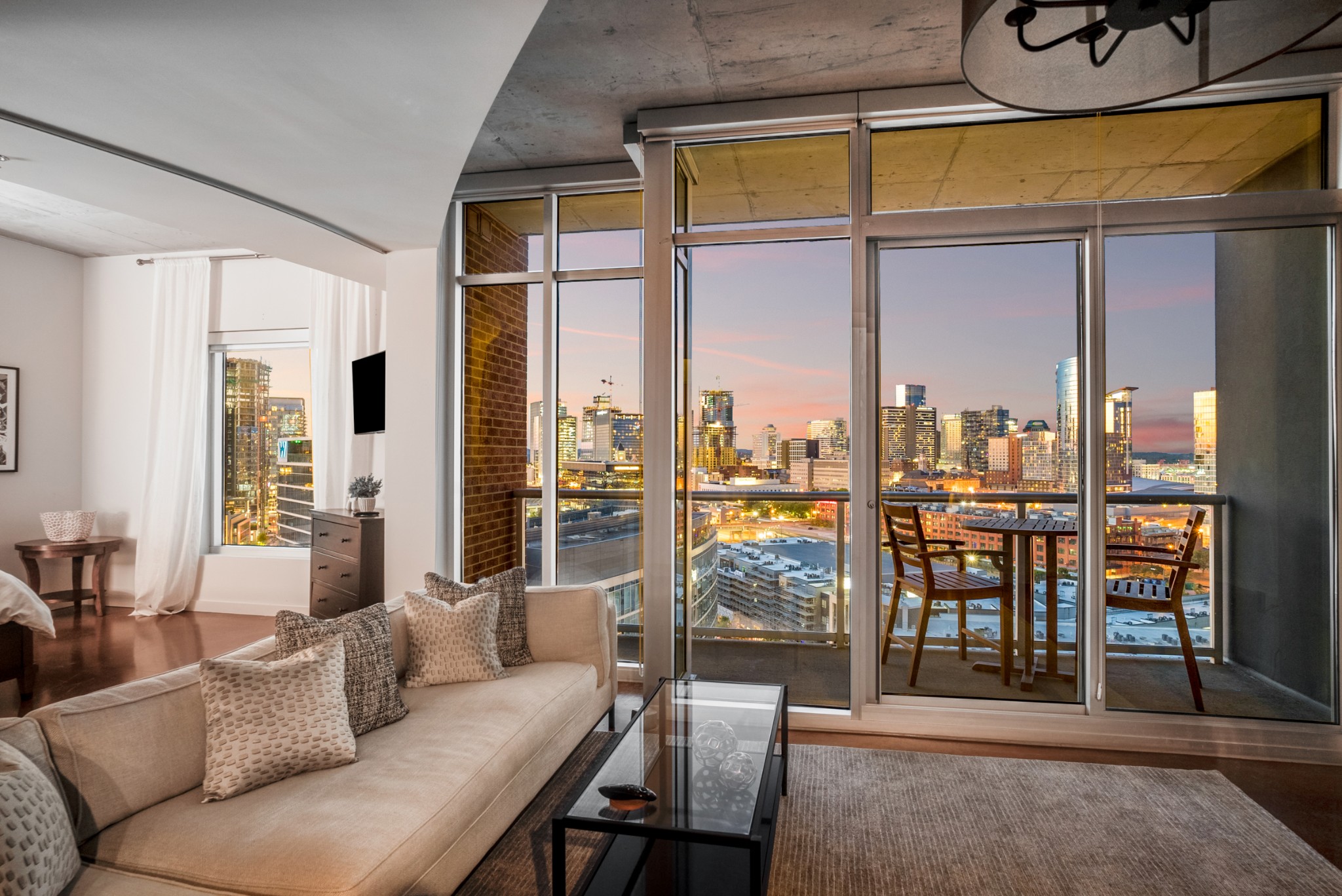 600 12th Ave, S Unit: 1703