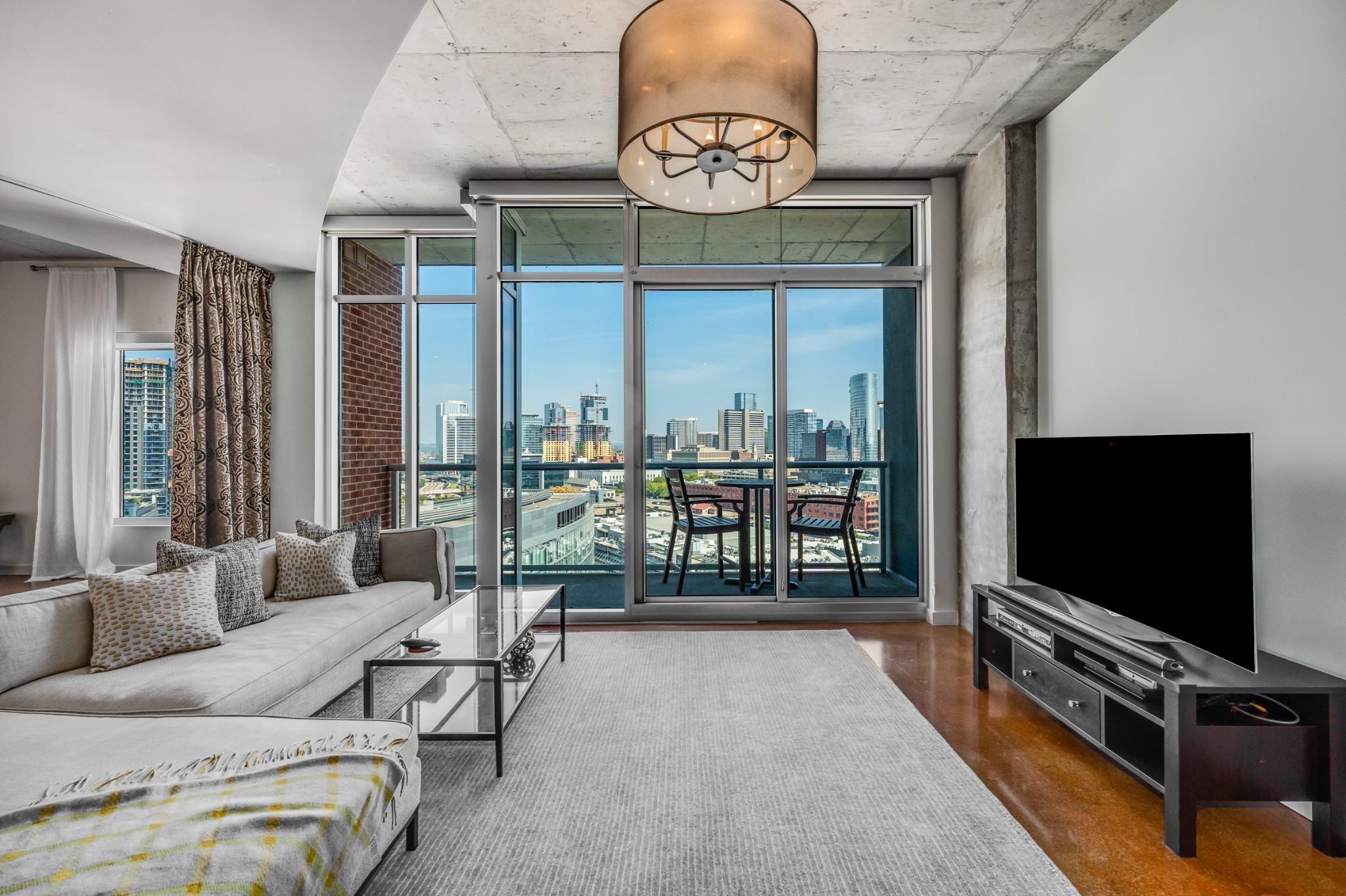 600 12th Ave, S Unit: 1703