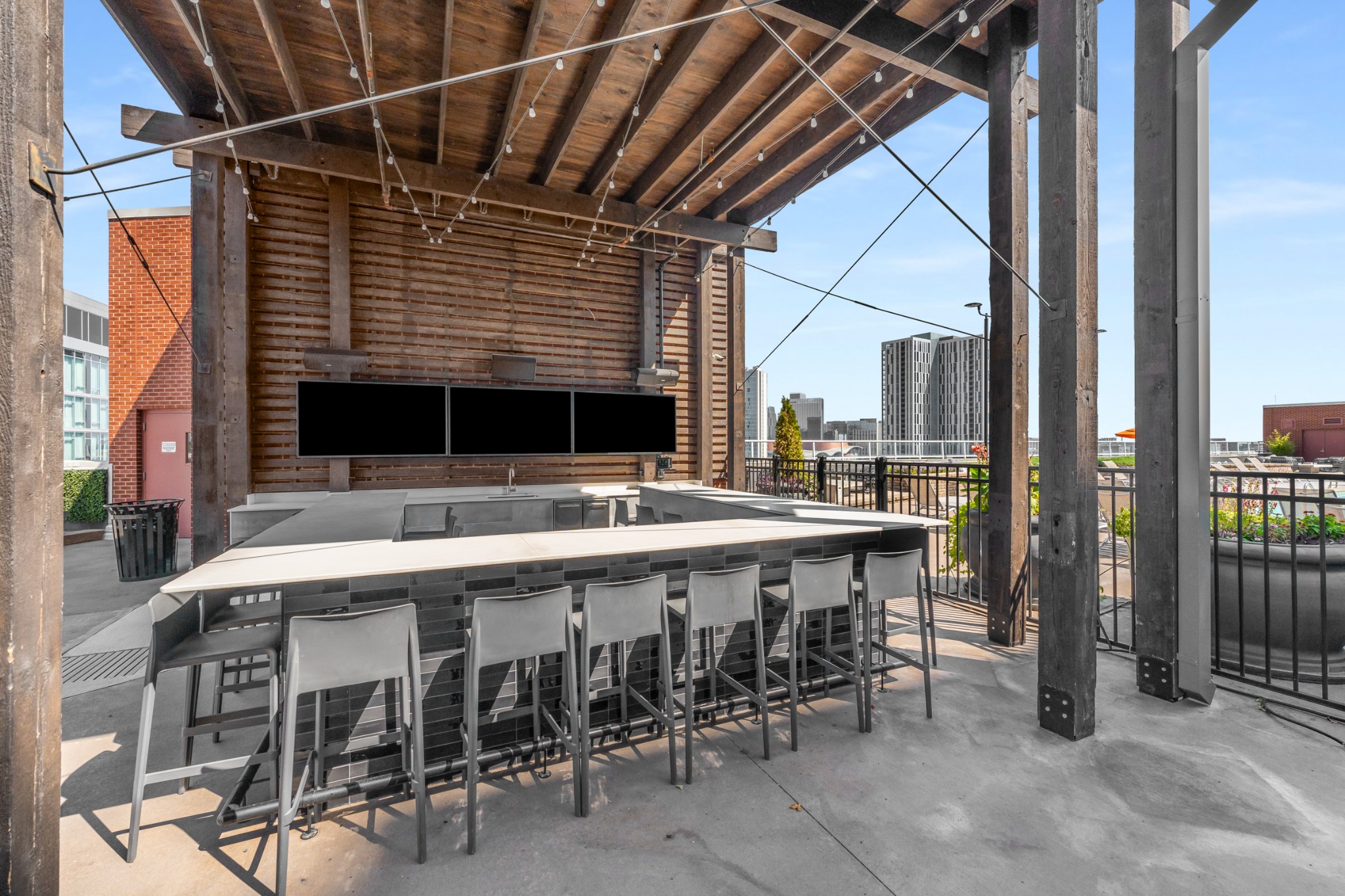 600 12th Ave, S Unit: 1703