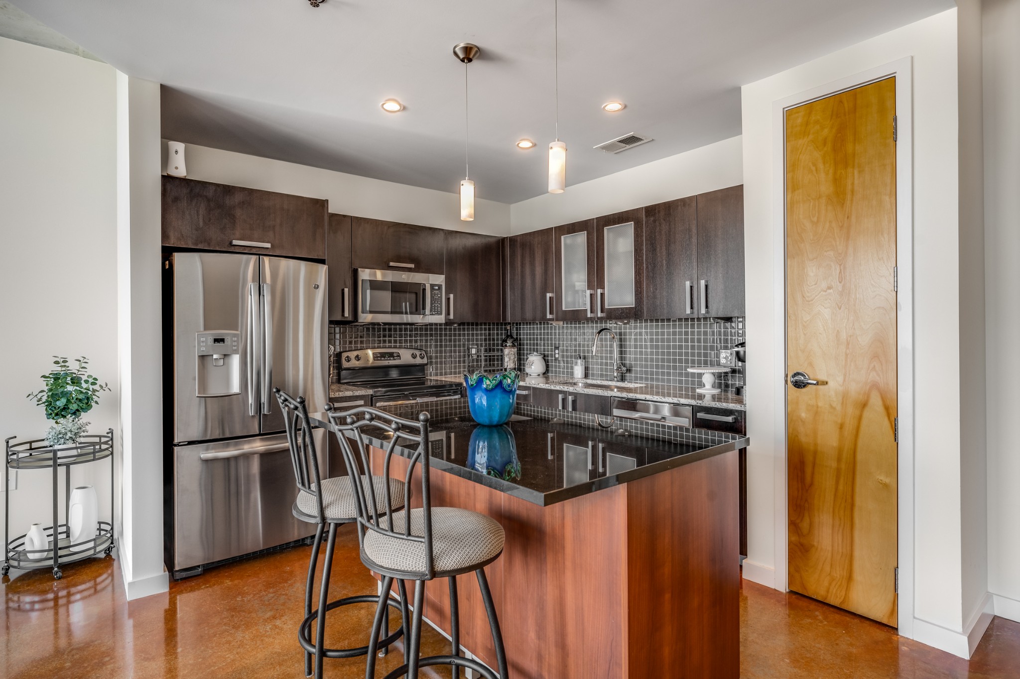 600 12th Ave, S Unit: 1703