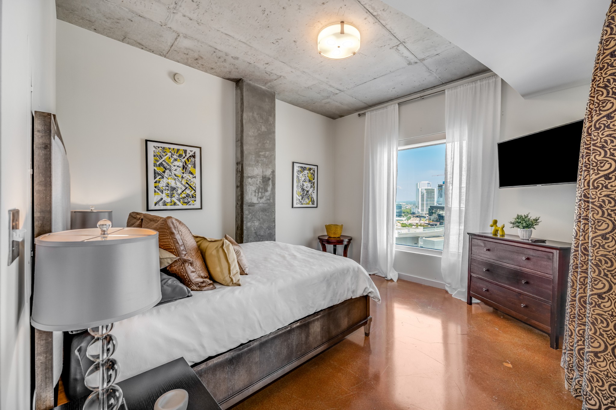 600 12th Ave, S Unit: 1703