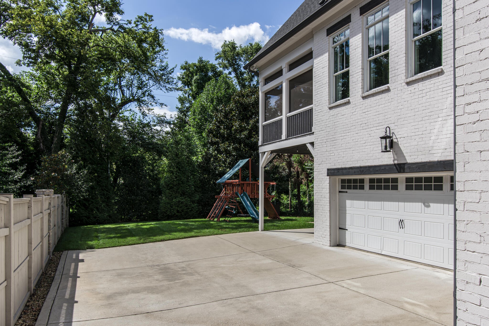 205 Leonard Ave