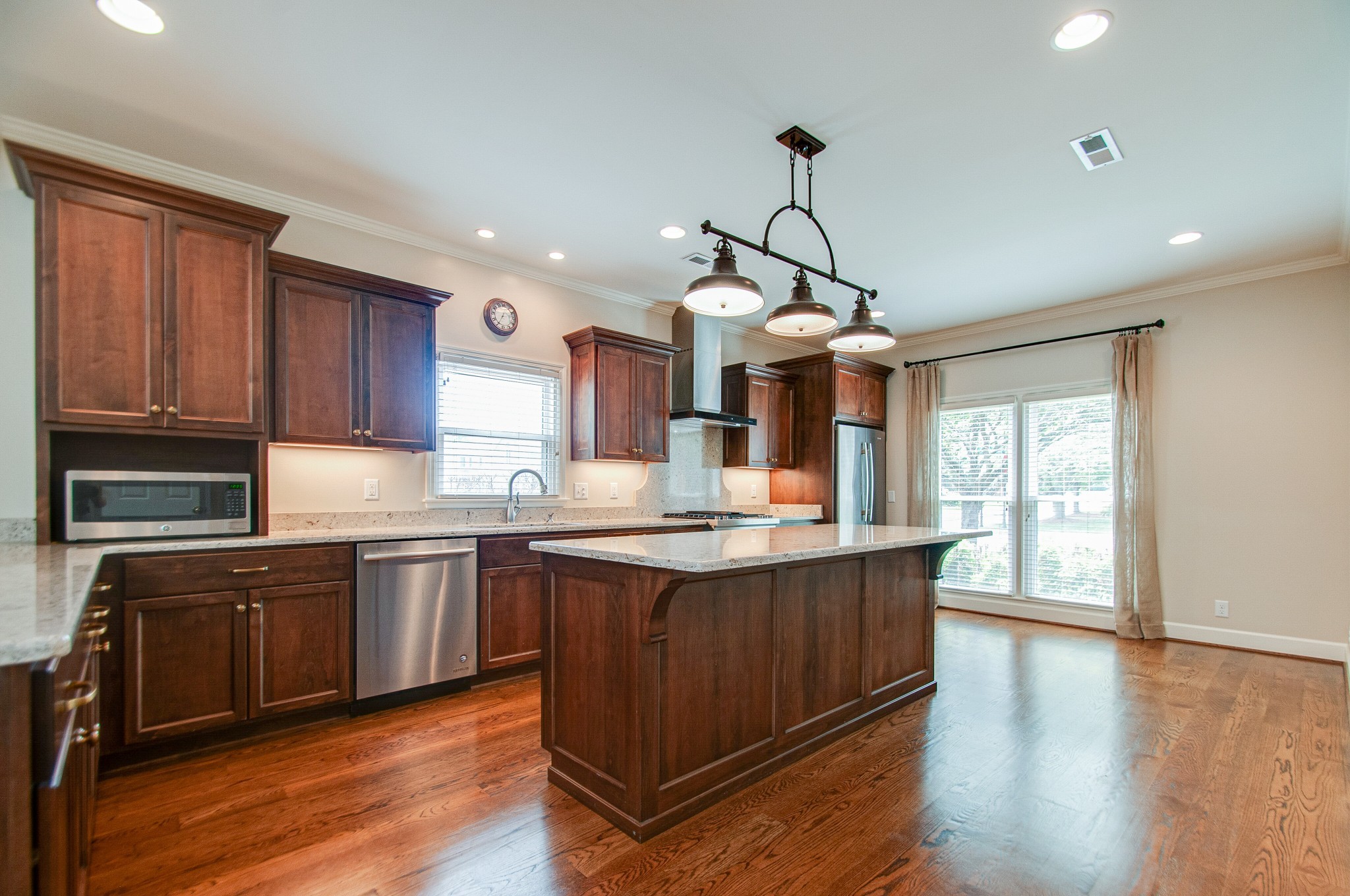312 Fairbourne Grn