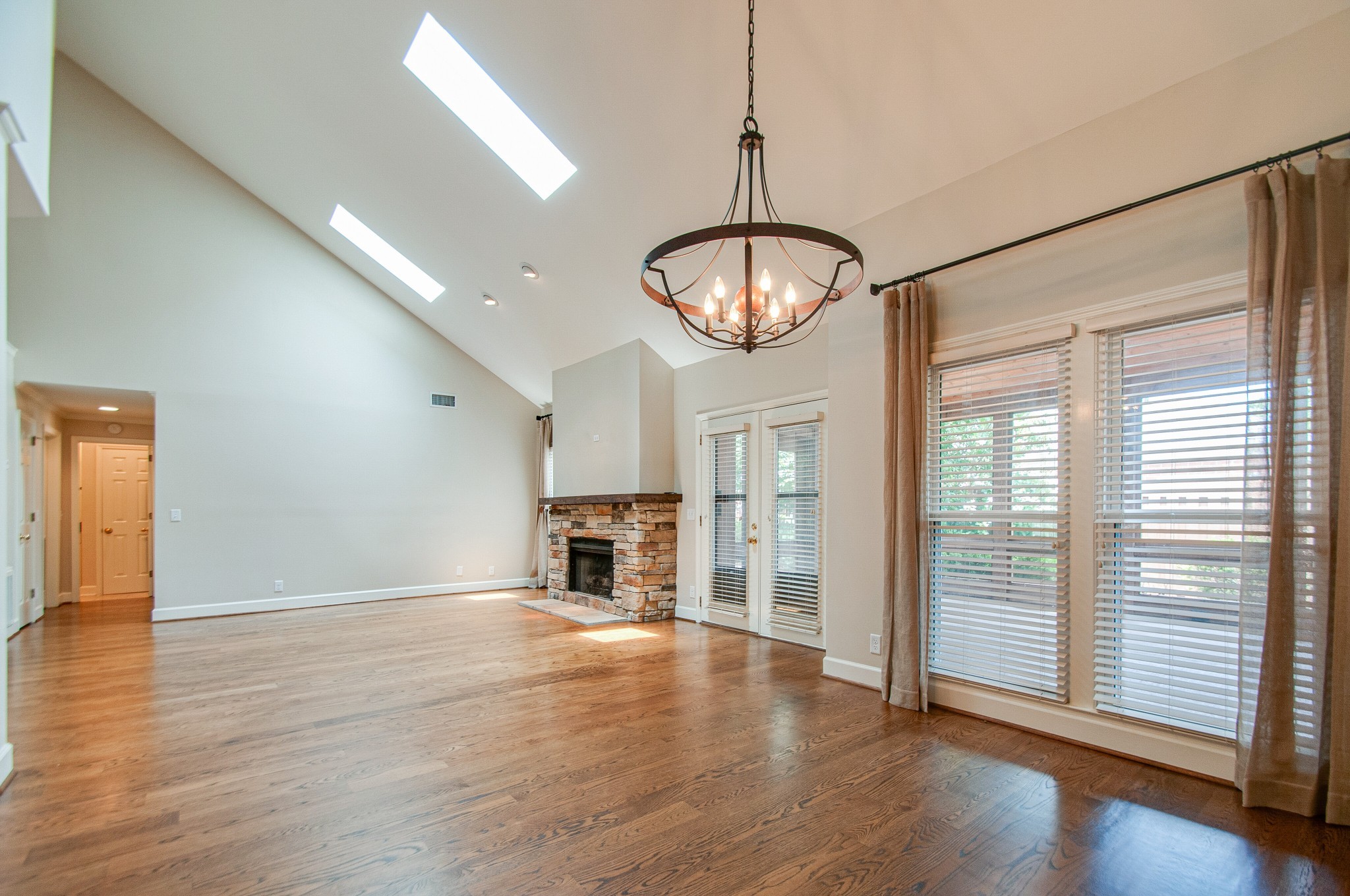 312 Fairbourne Grn