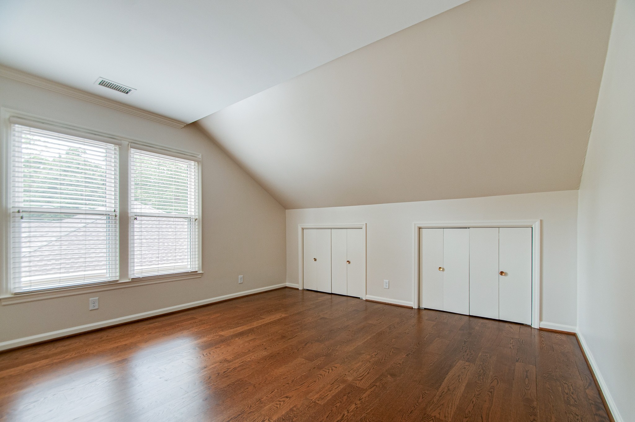 312 Fairbourne Grn