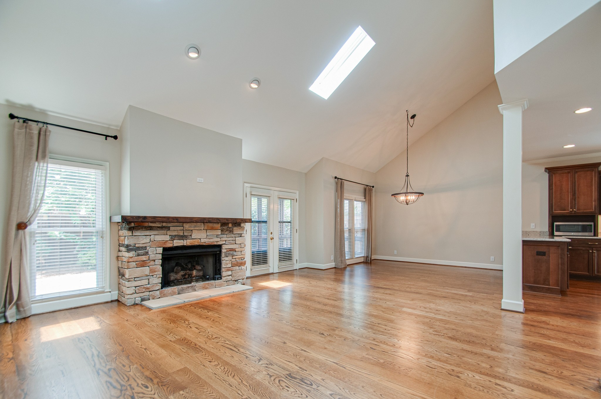 312 Fairbourne Grn