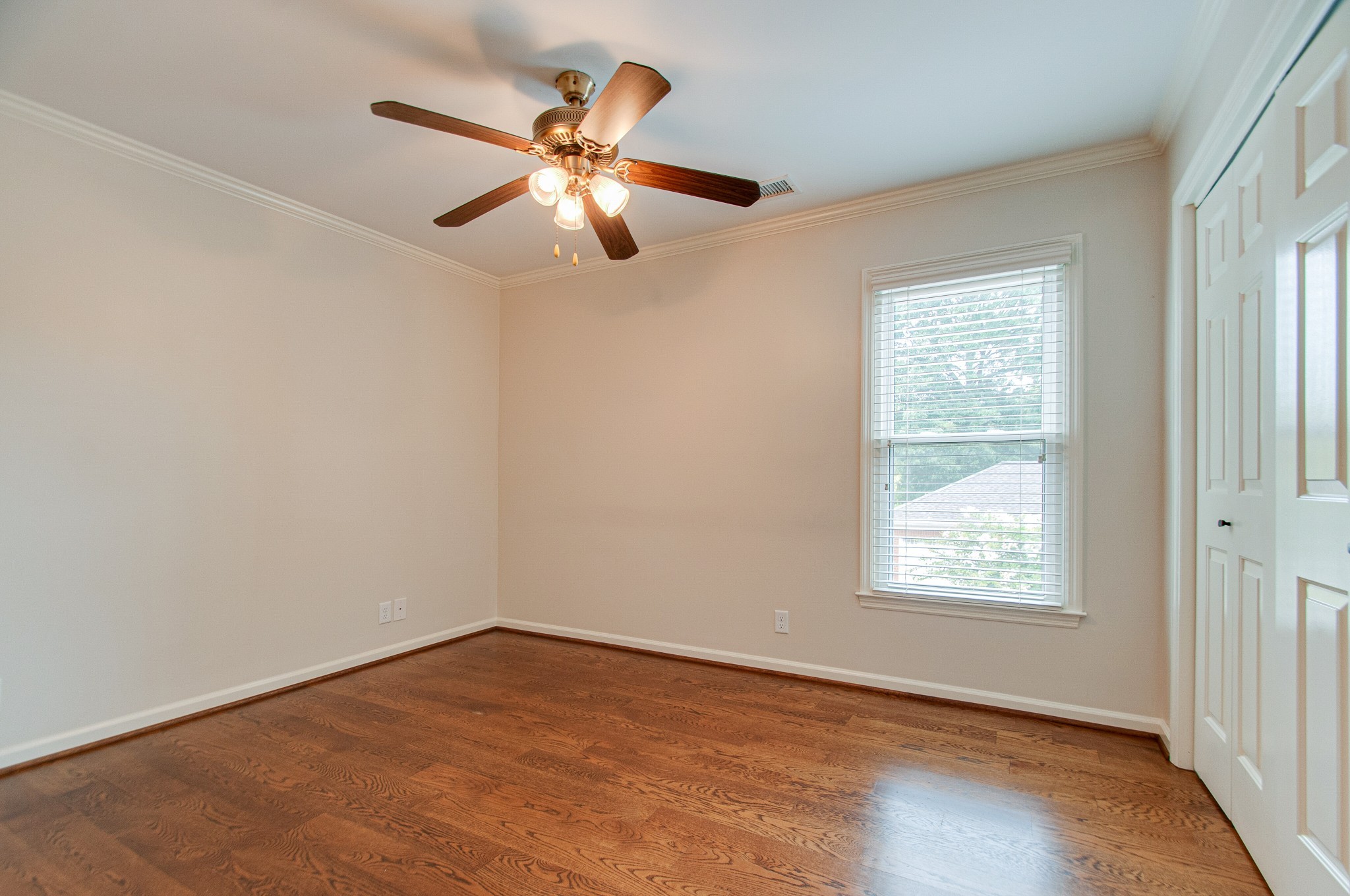 312 Fairbourne Grn
