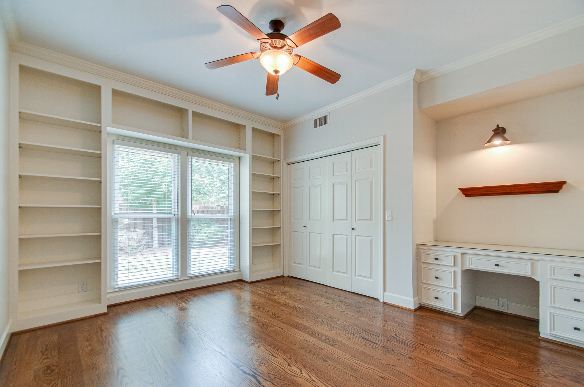 312 Fairbourne Grn