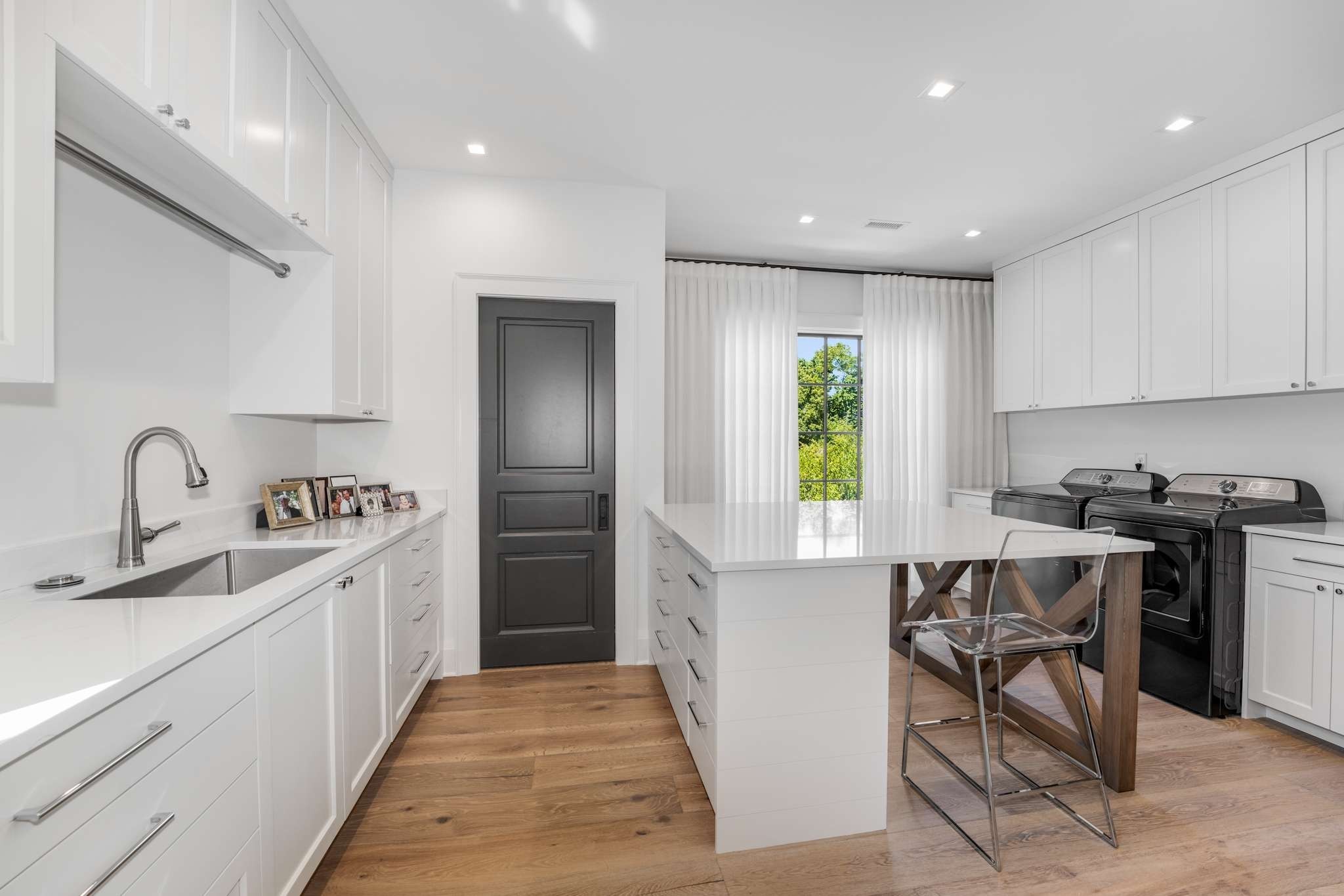 325 Walnut Dr