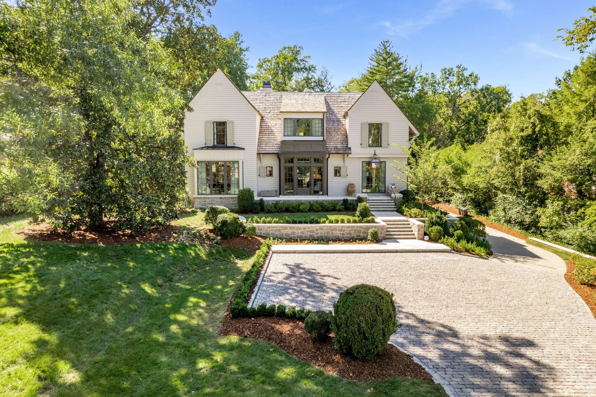 325 Walnut Dr