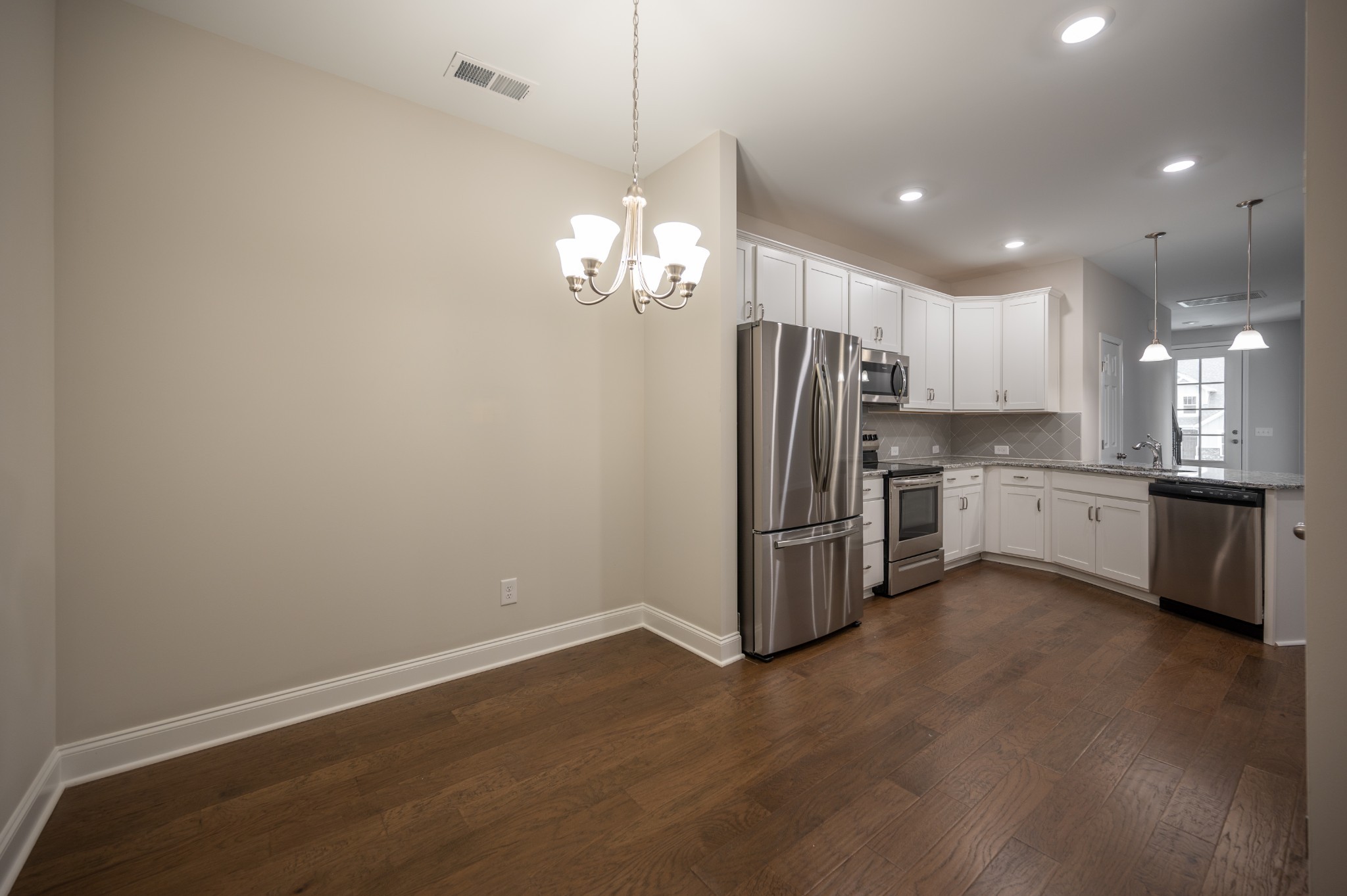 710 Hahn Ct