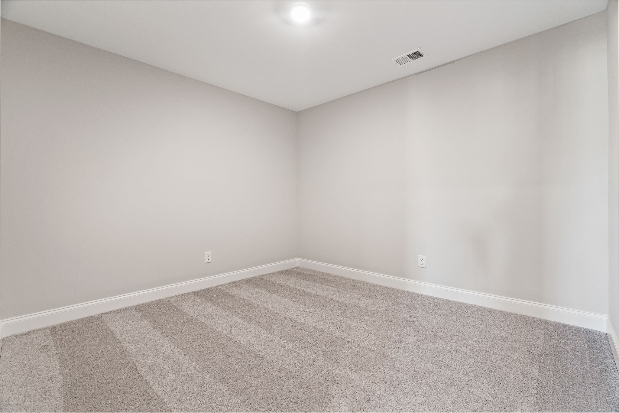 710 Hahn Ct