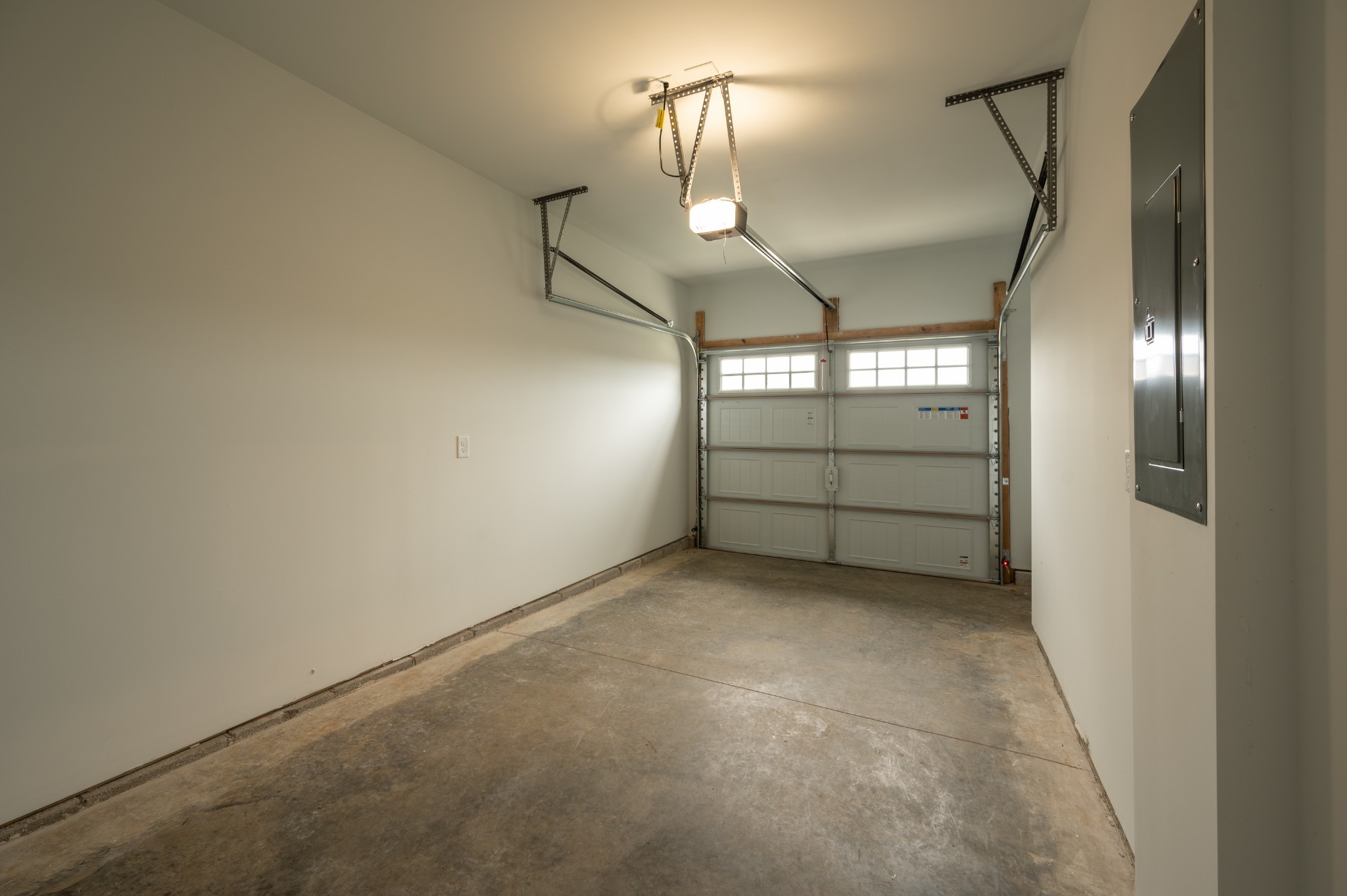 710 Hahn Ct