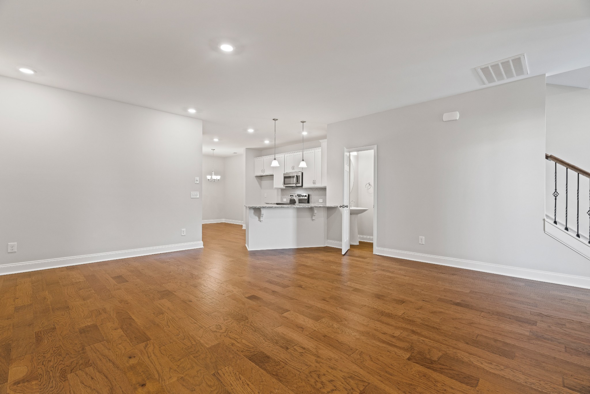 710 Hahn Ct