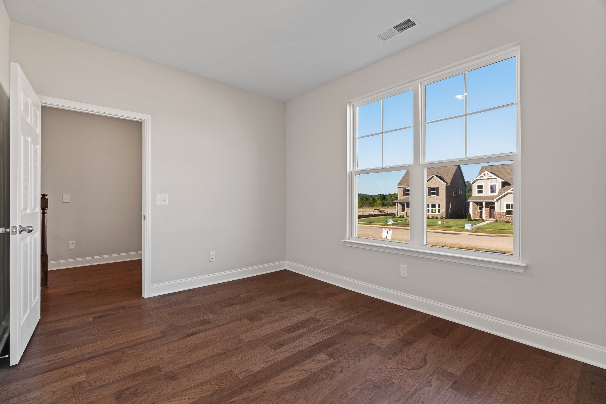 710 Hahn Ct