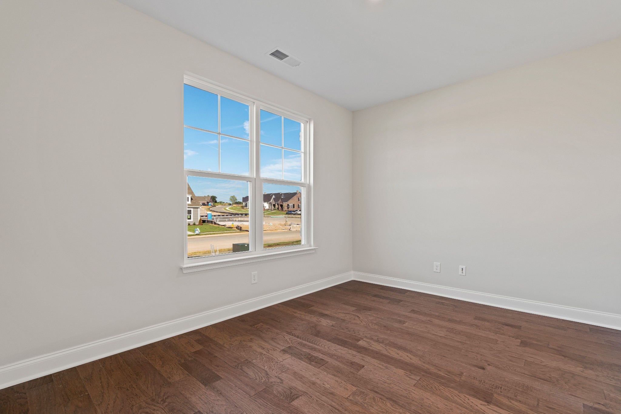 710 Hahn Ct