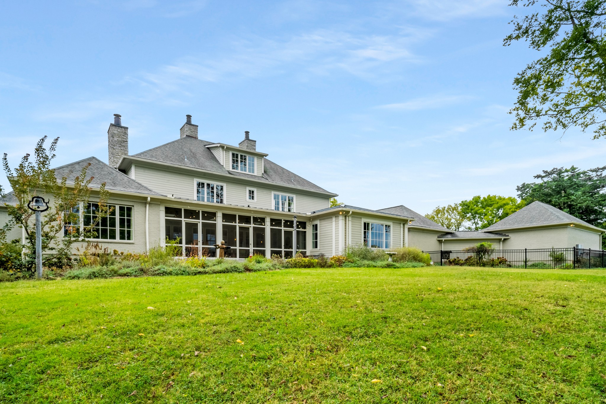 956 Tyne Blvd