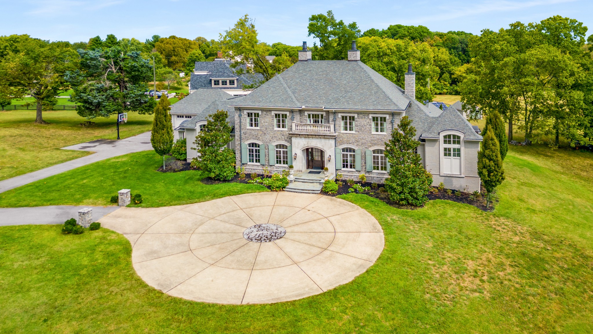 956 Tyne Blvd