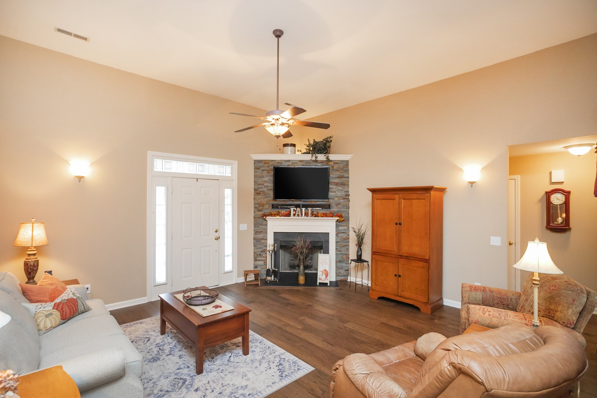 5041 Megan Dr