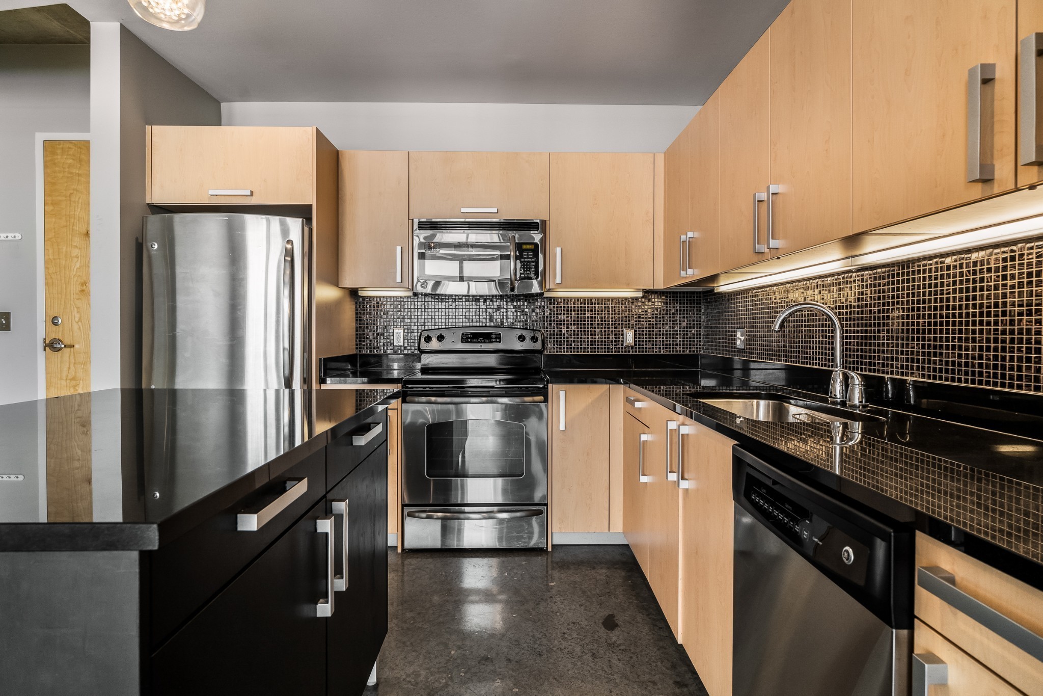 600 12th Ave, S Unit: 819