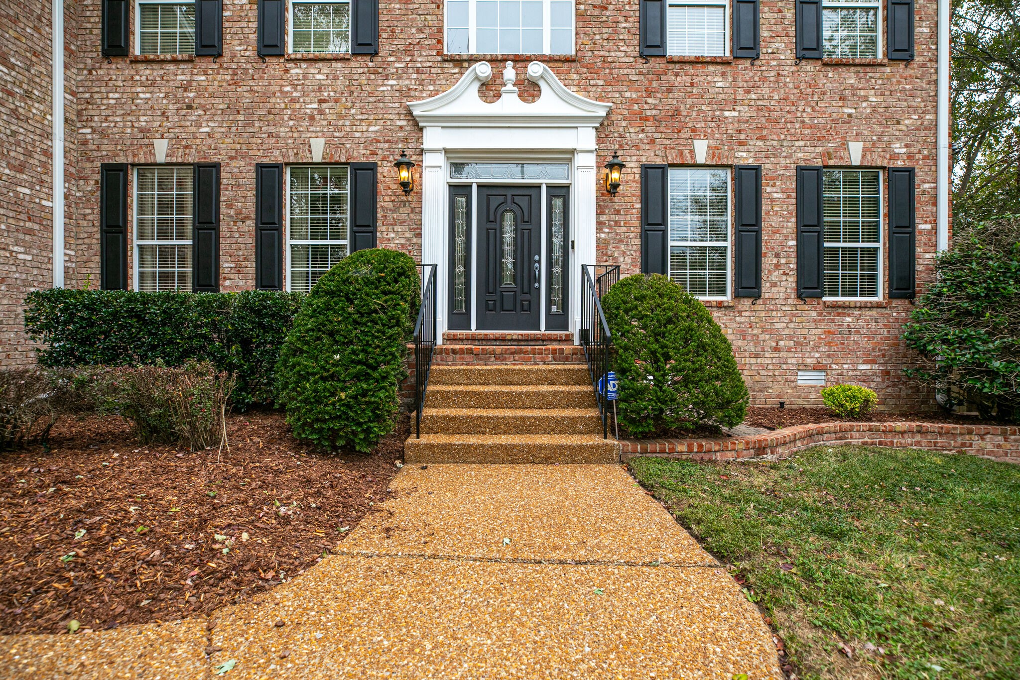 8012 Pine Forest Dr