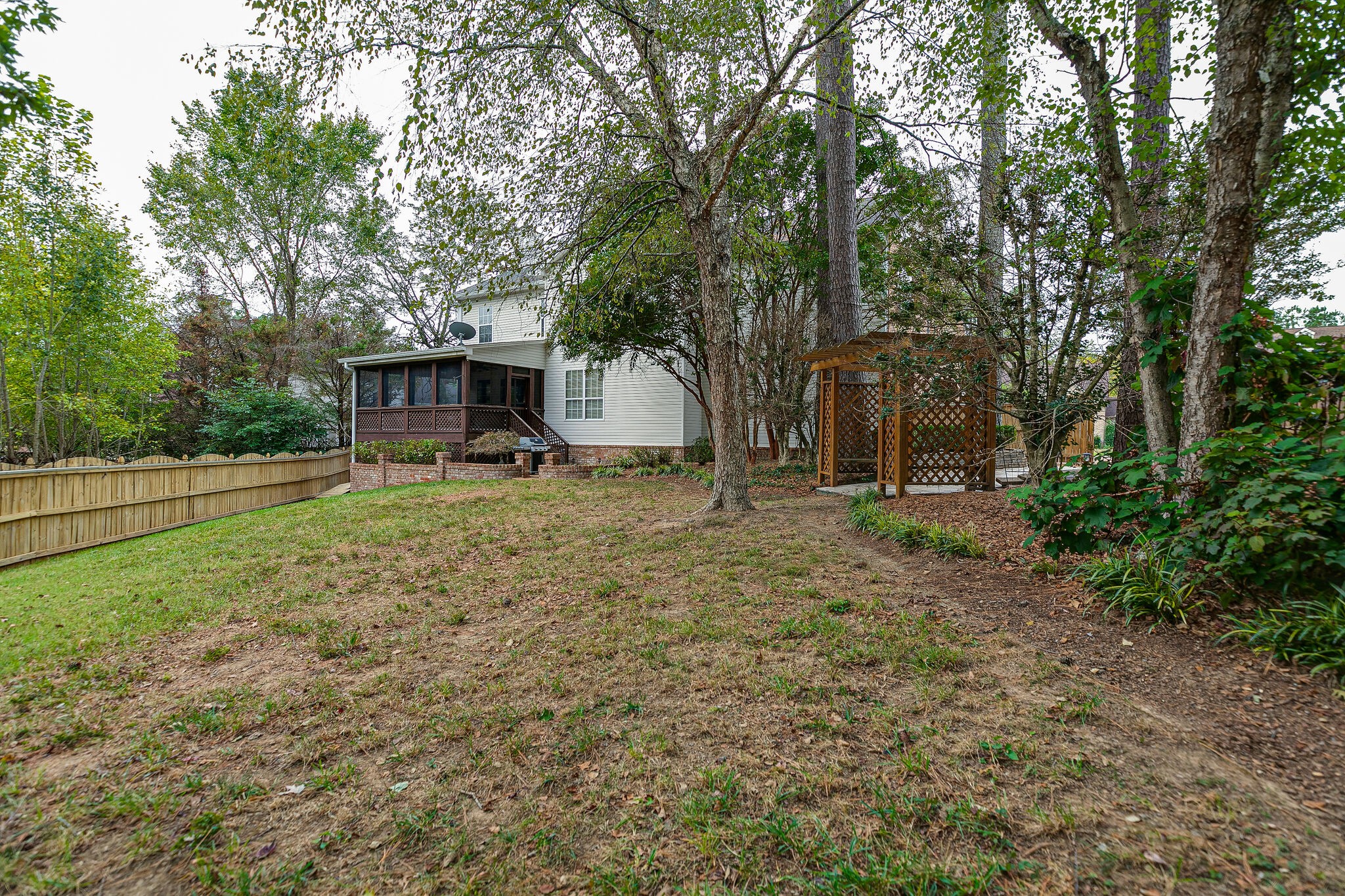 8012 Pine Forest Dr