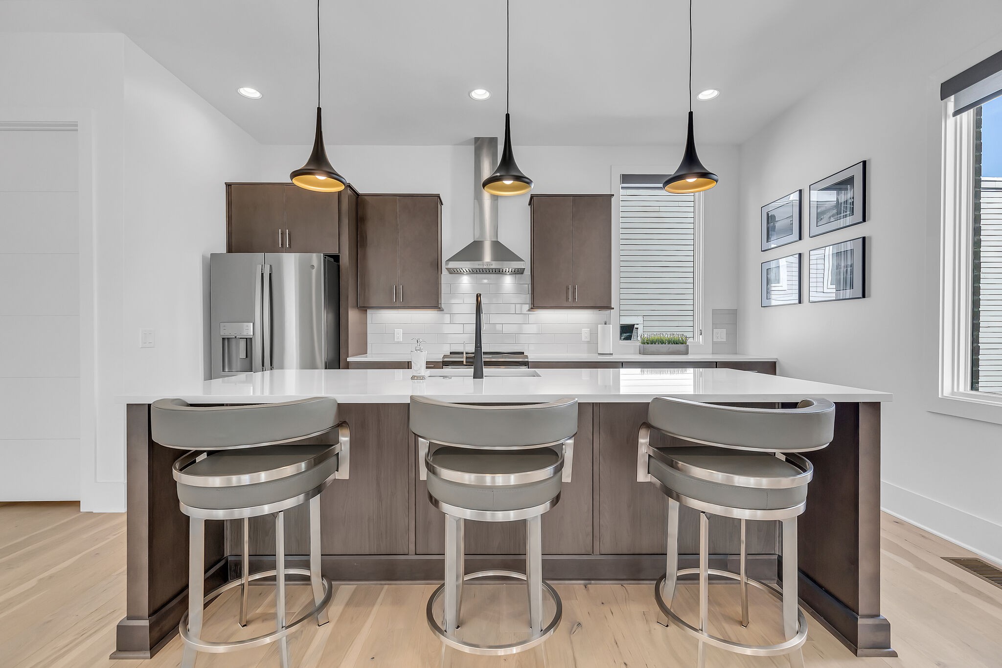 1242 2nd Ave, S Unit: 3