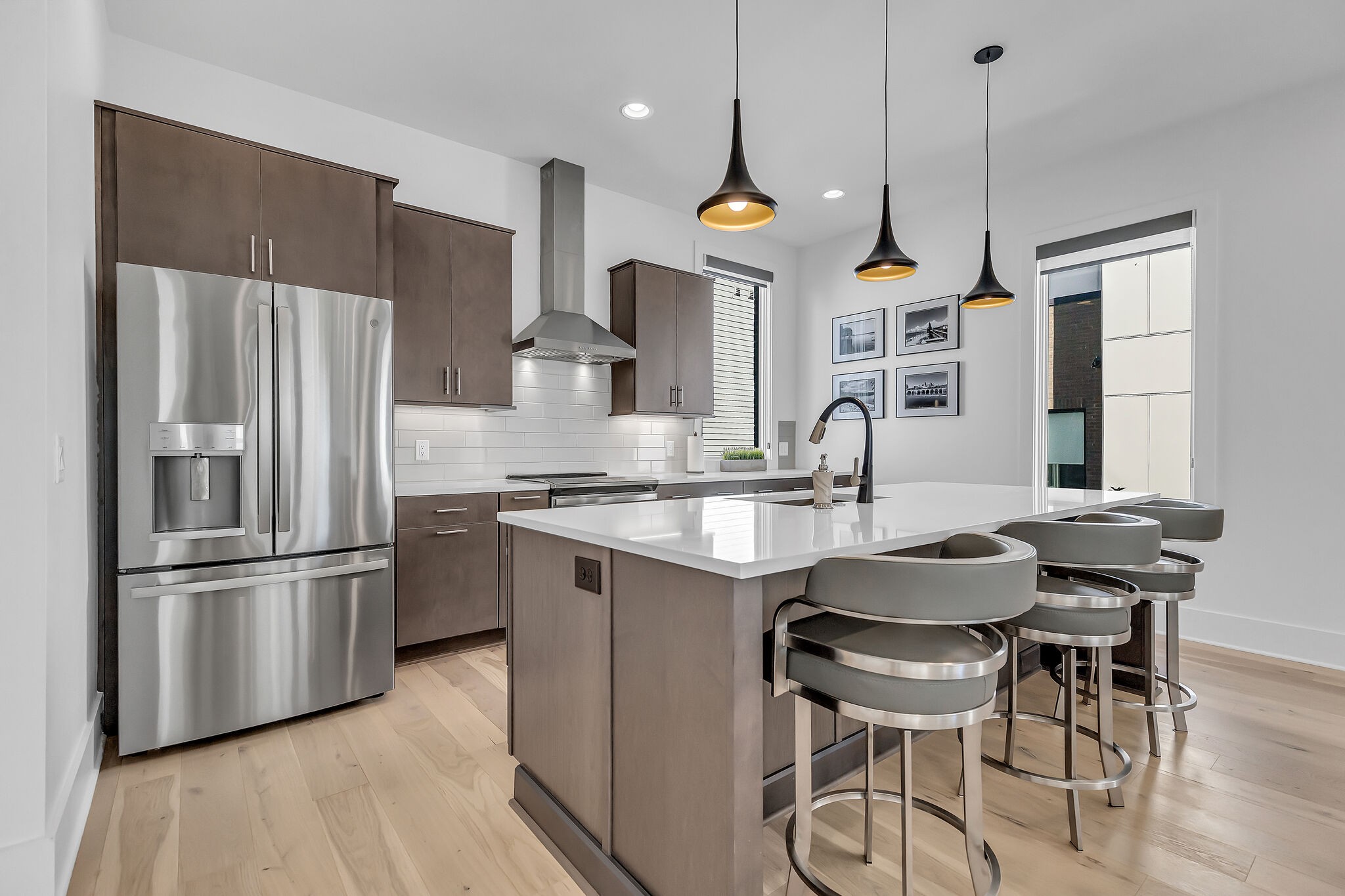 1242 2nd Ave, S Unit: 3